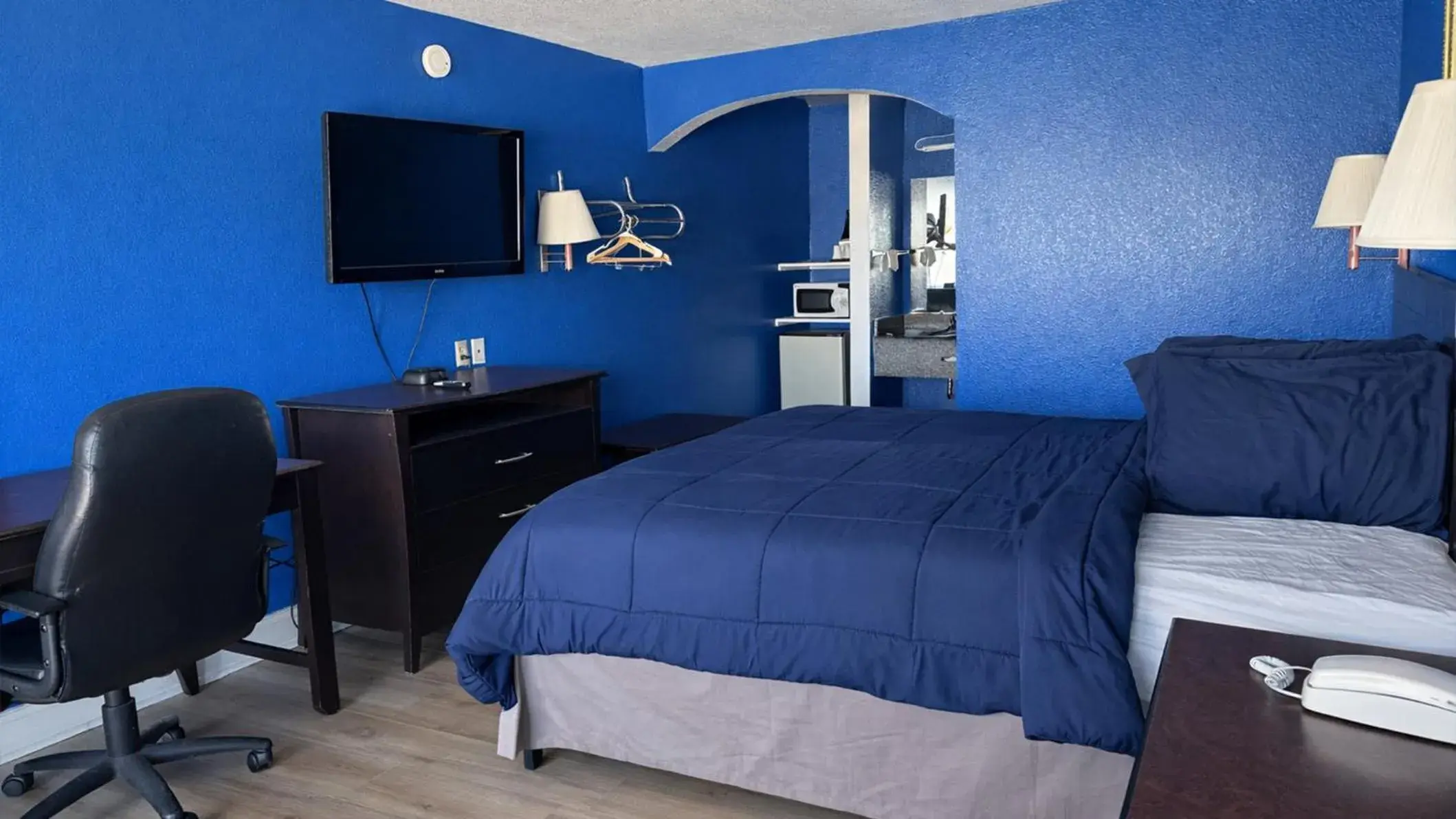 Bedroom, Bed in Apollo Lodge and RV Park Bedroom, Bed in Apollo Lodge and RV Park