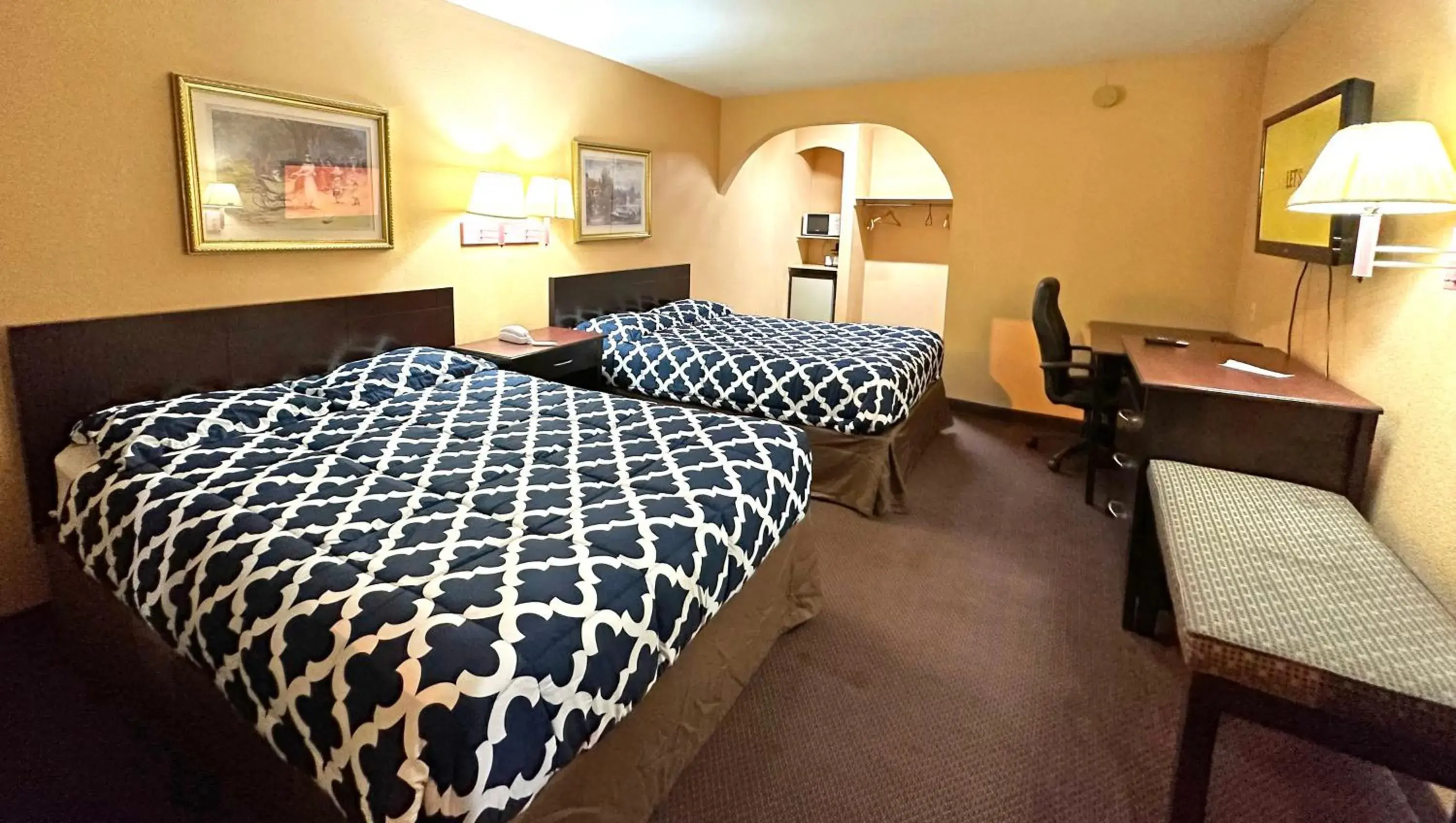 Bedroom, Bed in Apollo Lodge and RV Park Bedroom, Bed in Apollo Lodge and RV Park