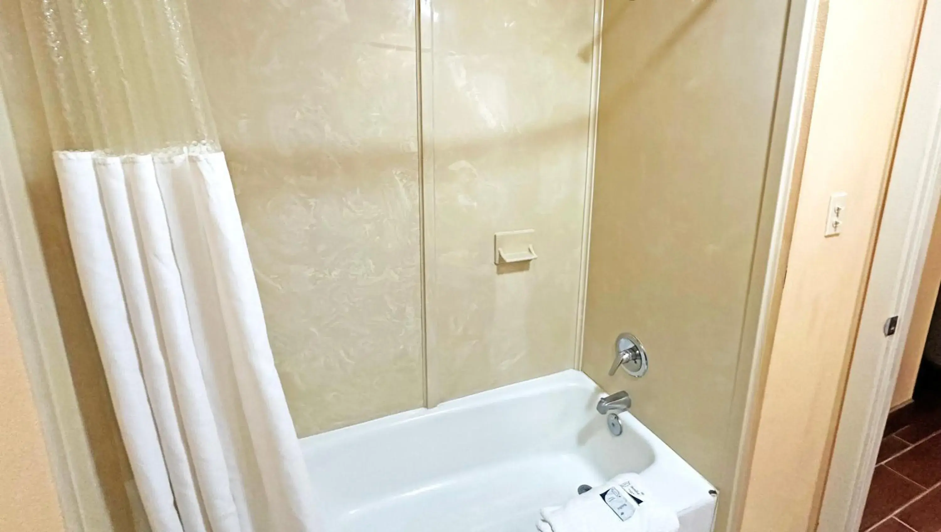 Bathroom in Apollo Lodge and RV Park Bathroom in Apollo Lodge and RV Park