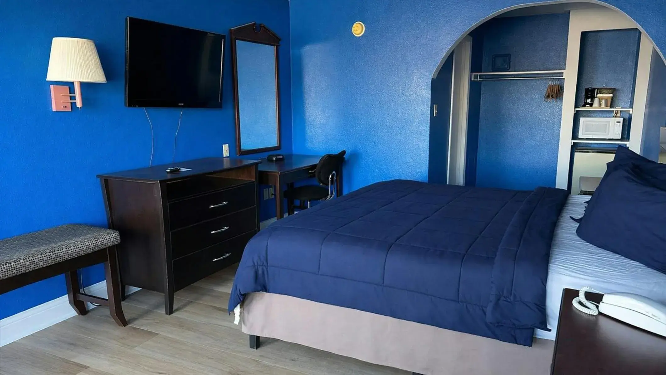 Bedroom in Apollo Lodge and RV Park Bedroom in Apollo Lodge and RV Park