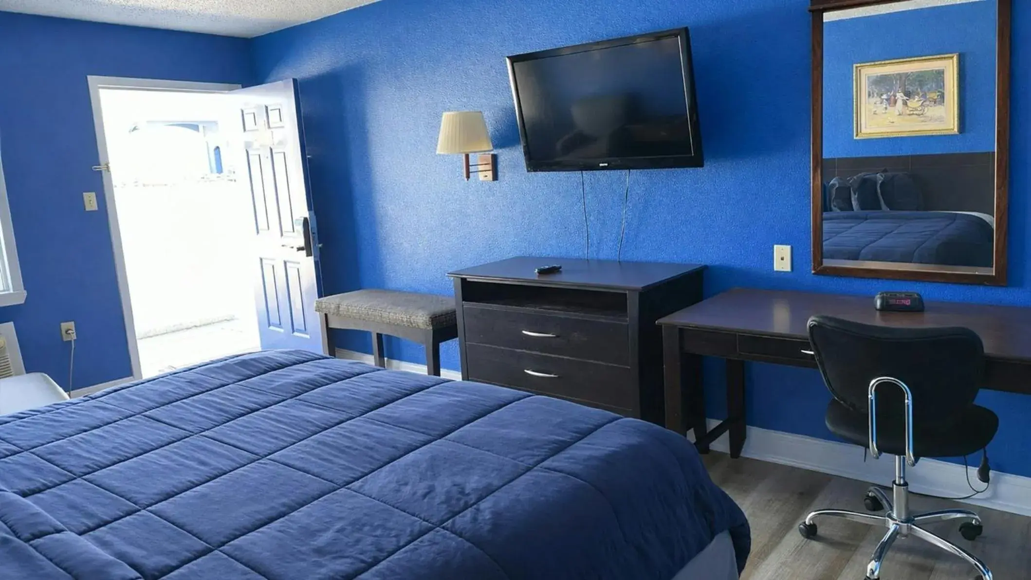 Bedroom in Apollo Lodge and RV Park Bedroom in Apollo Lodge and RV Park