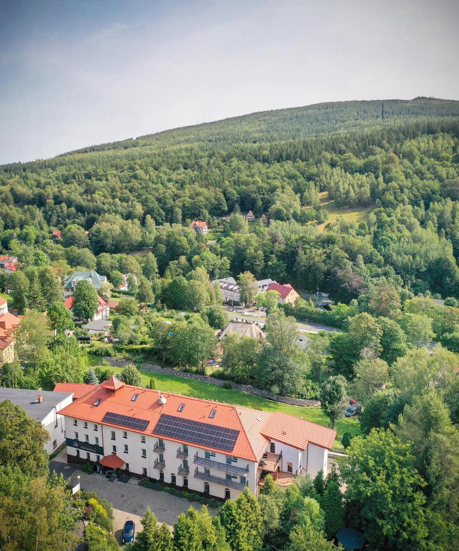 Property building in Dobrzyński Resort Hotel Nefryt