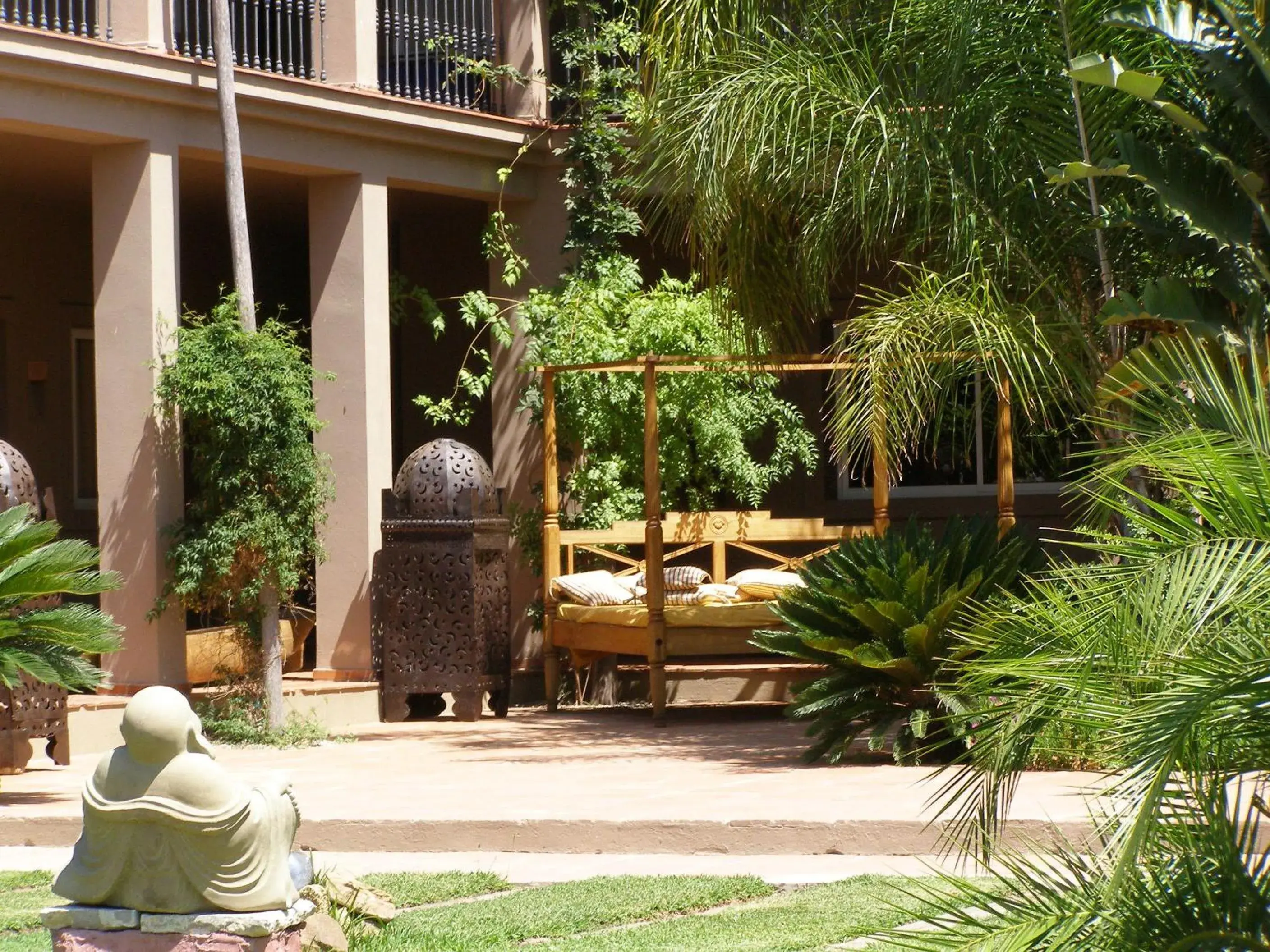 Patio in Chillout Hotel Tres Mares