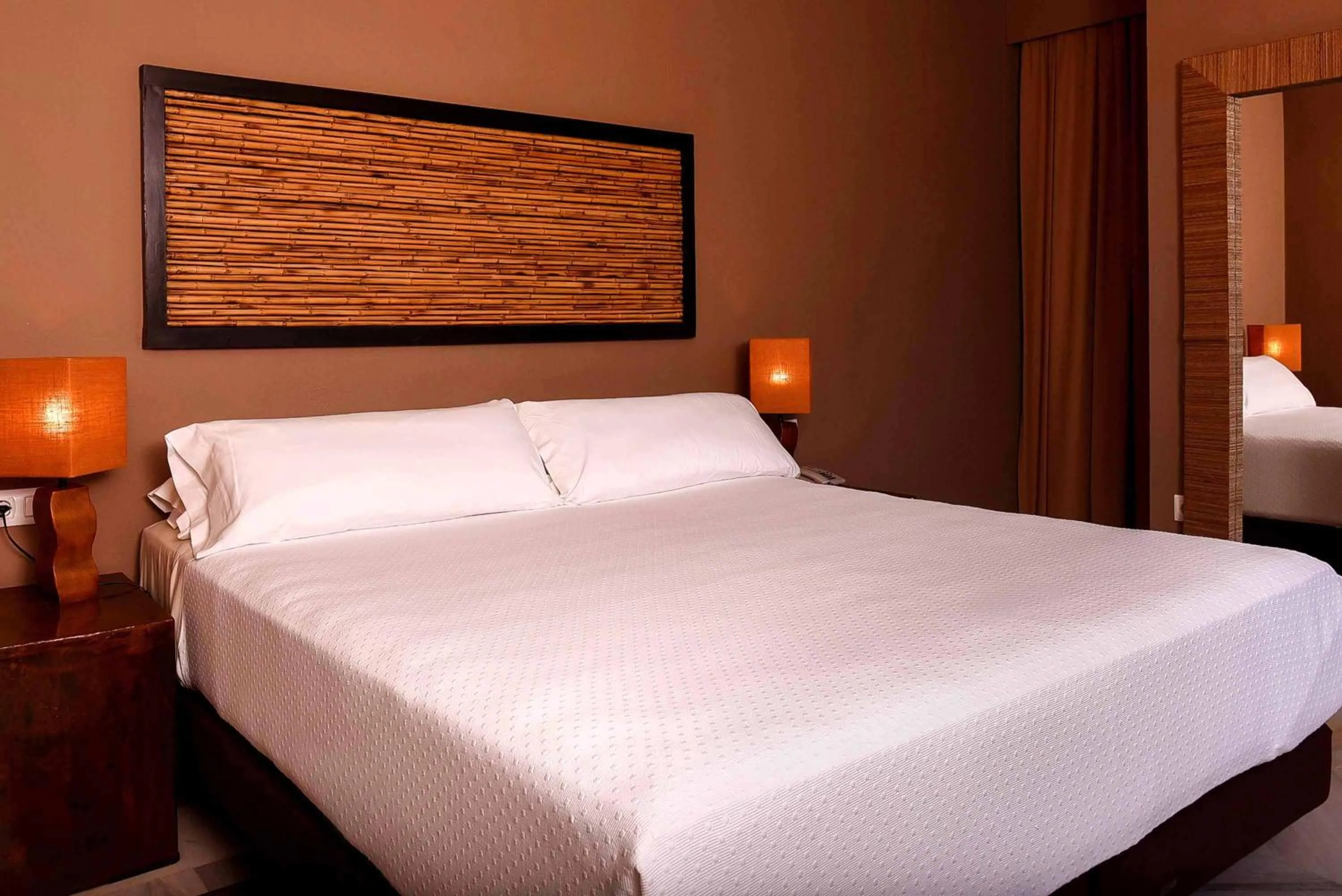 Bedroom, Bed in Chillout Hotel Tres Mares