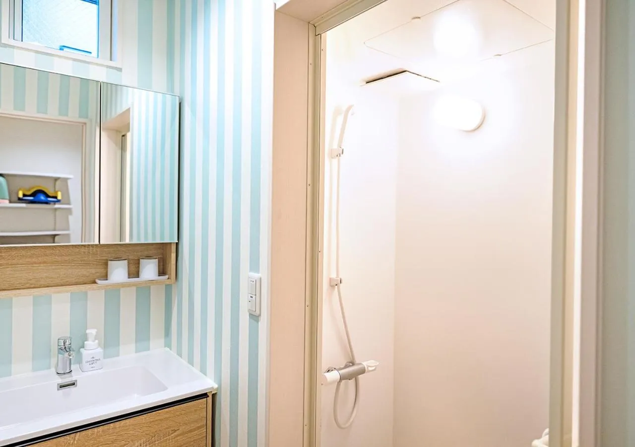 Shower in Villa Malibu Palm Springs Miyakojima Resort