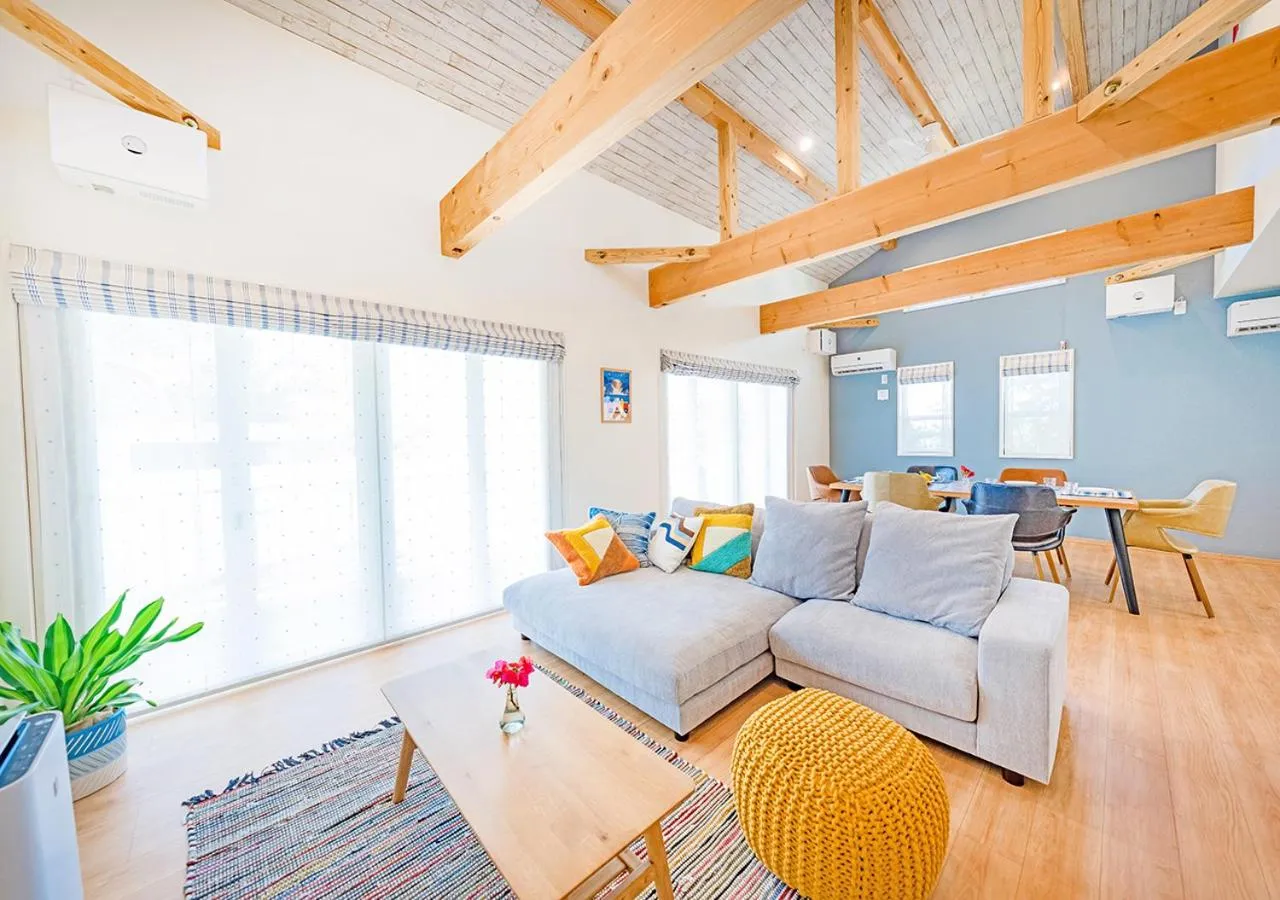 Living room in Villa Malibu Palm Springs Miyakojima Resort