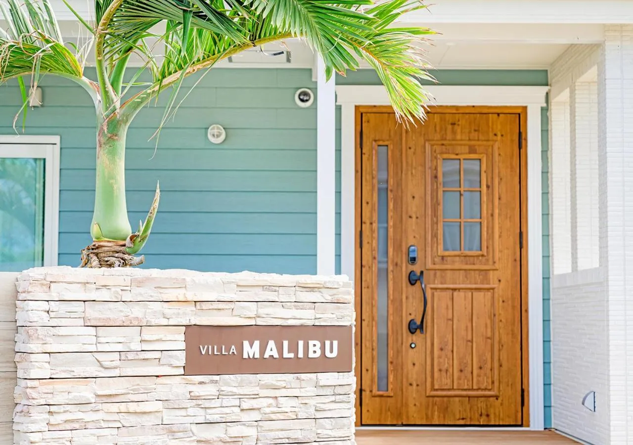 Property building in Villa Malibu Palm Springs Miyakojima Resort