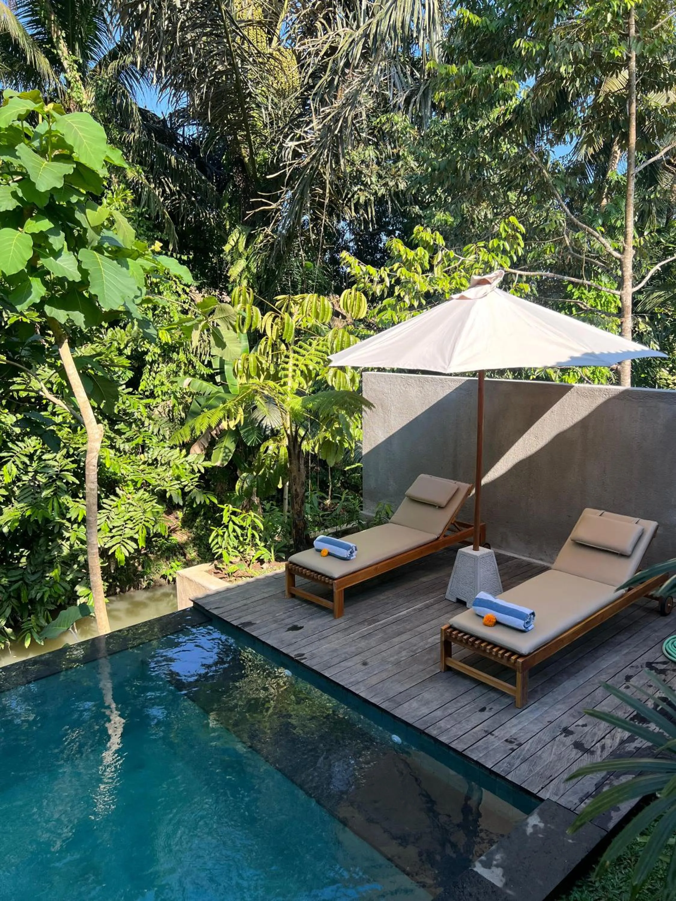 sunbed in RUMAH KAYU RESORT