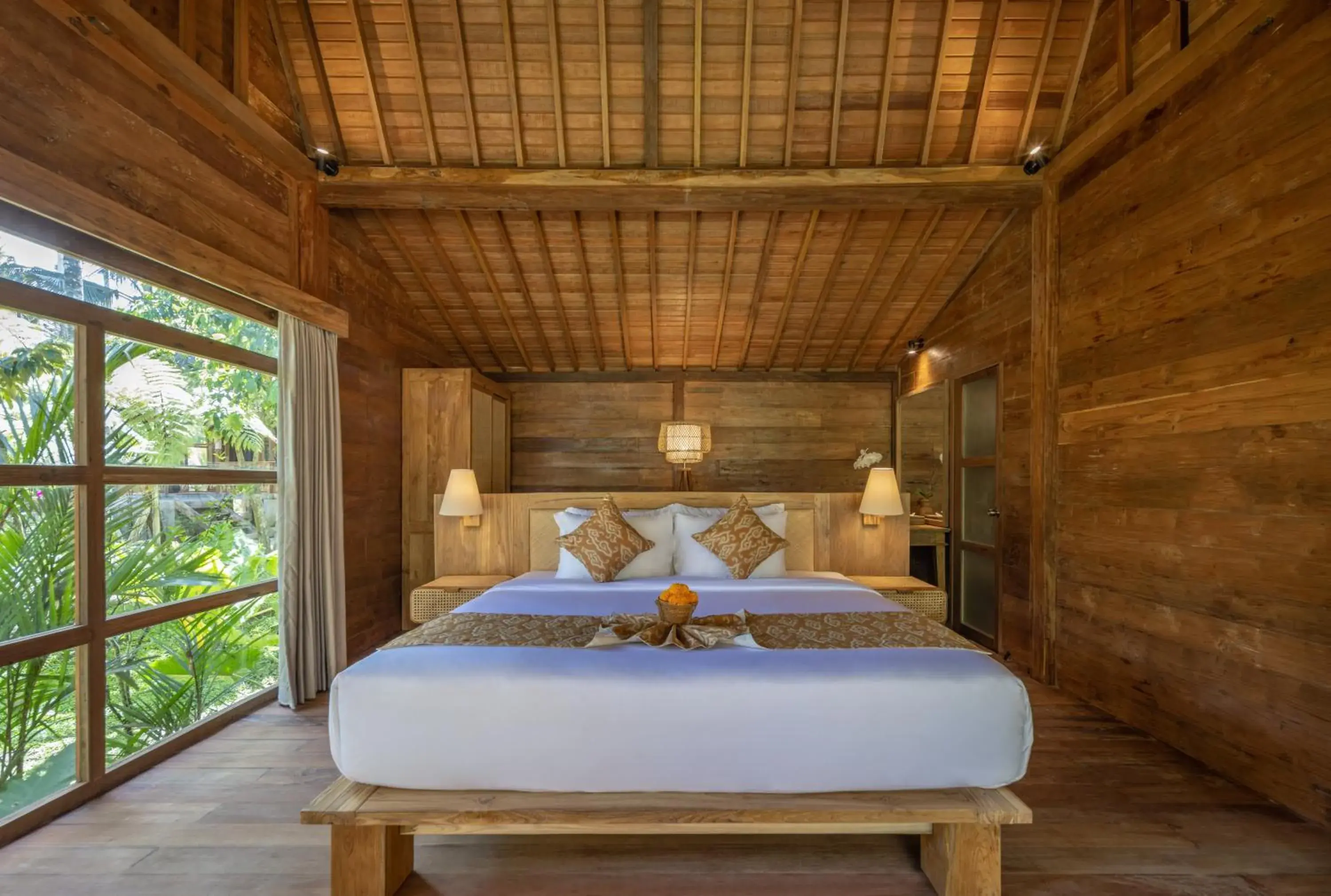 Two-Bedroom Bungalow in RUMAH KAYU RESORT Two-Bedroom Bungalow in RUMAH KAYU RESORT