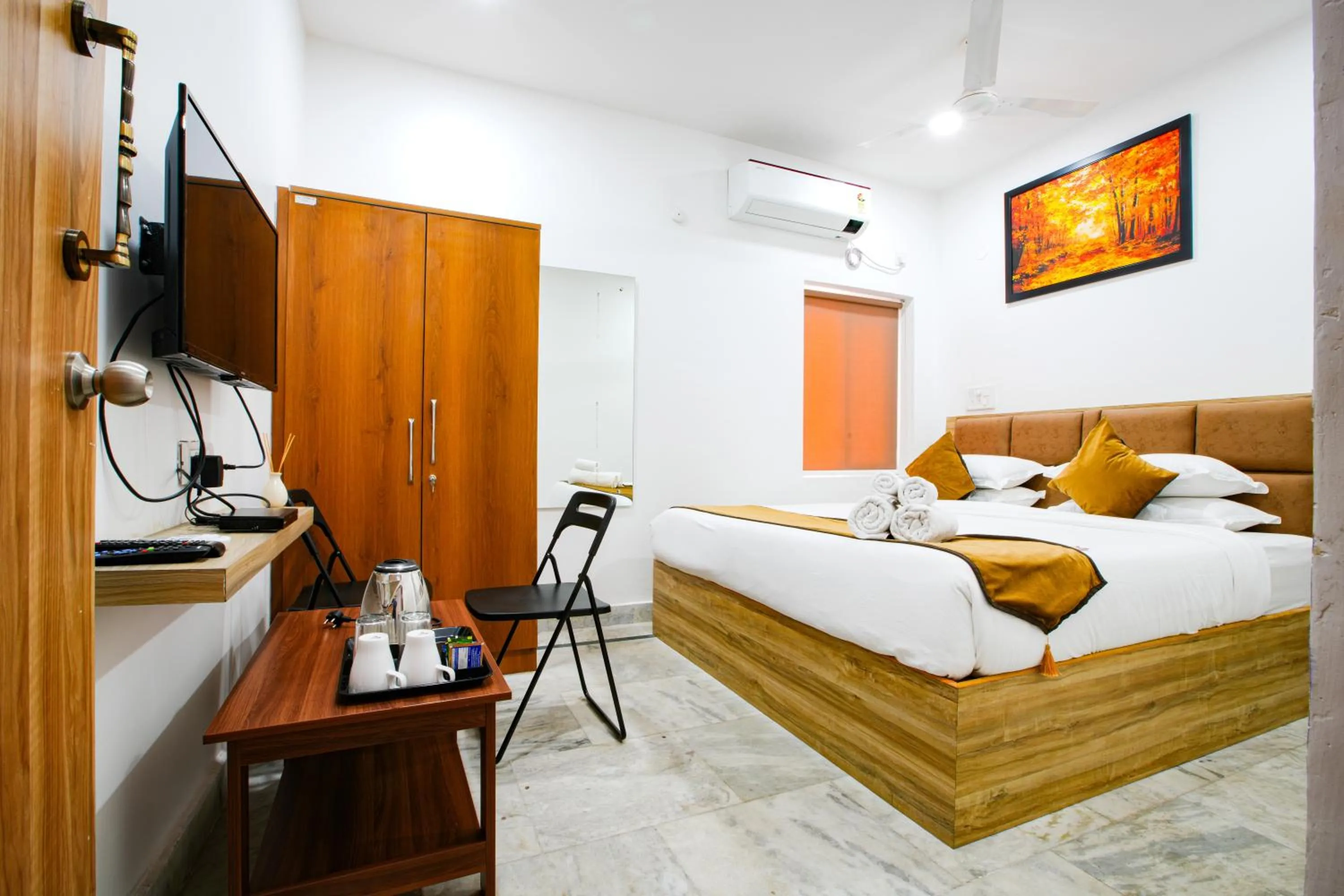 Bed in La Hometel Hotel - HITECH City Hyderabad