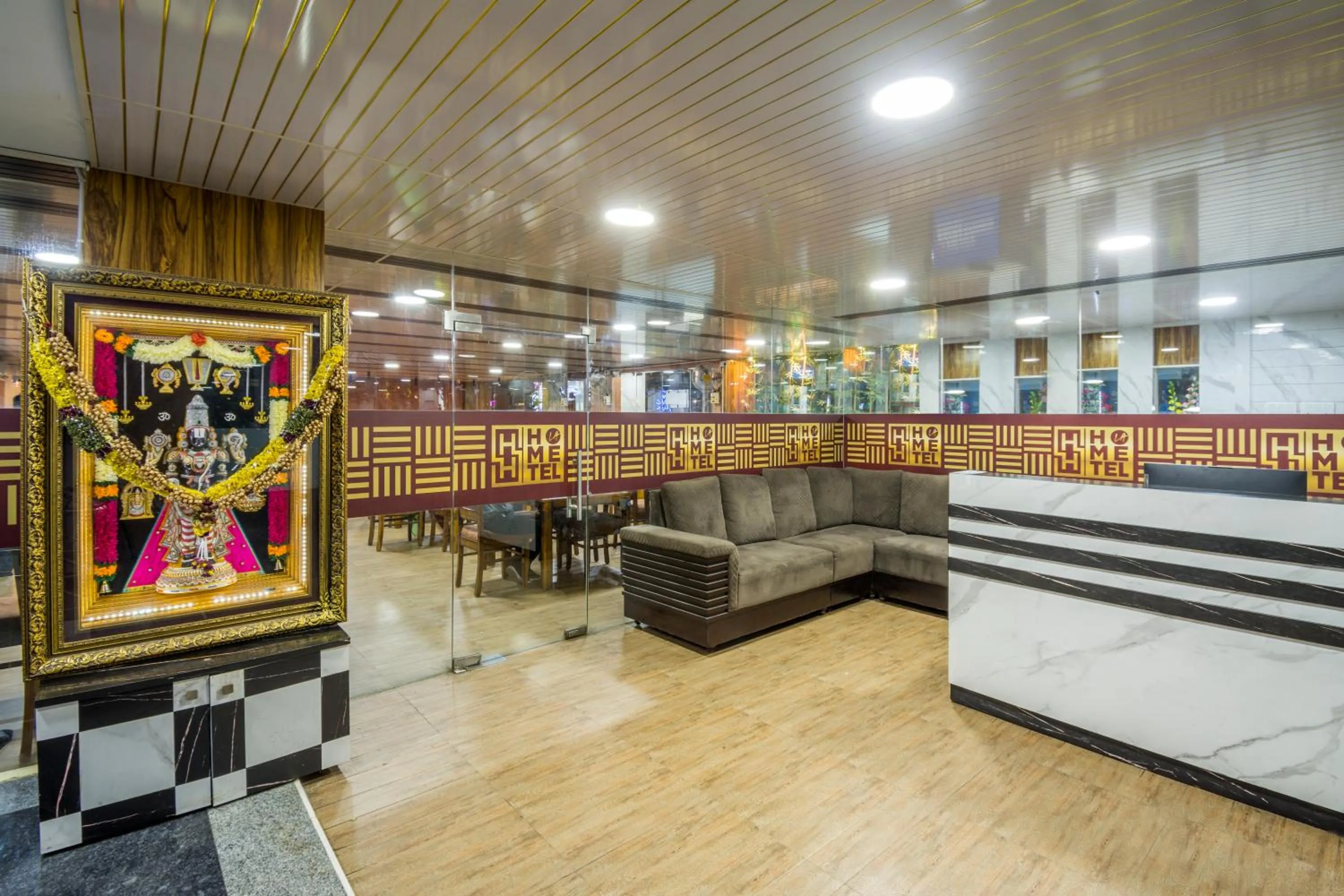 Seating area in La Hometel Hotel - HITECH City Hyderabad