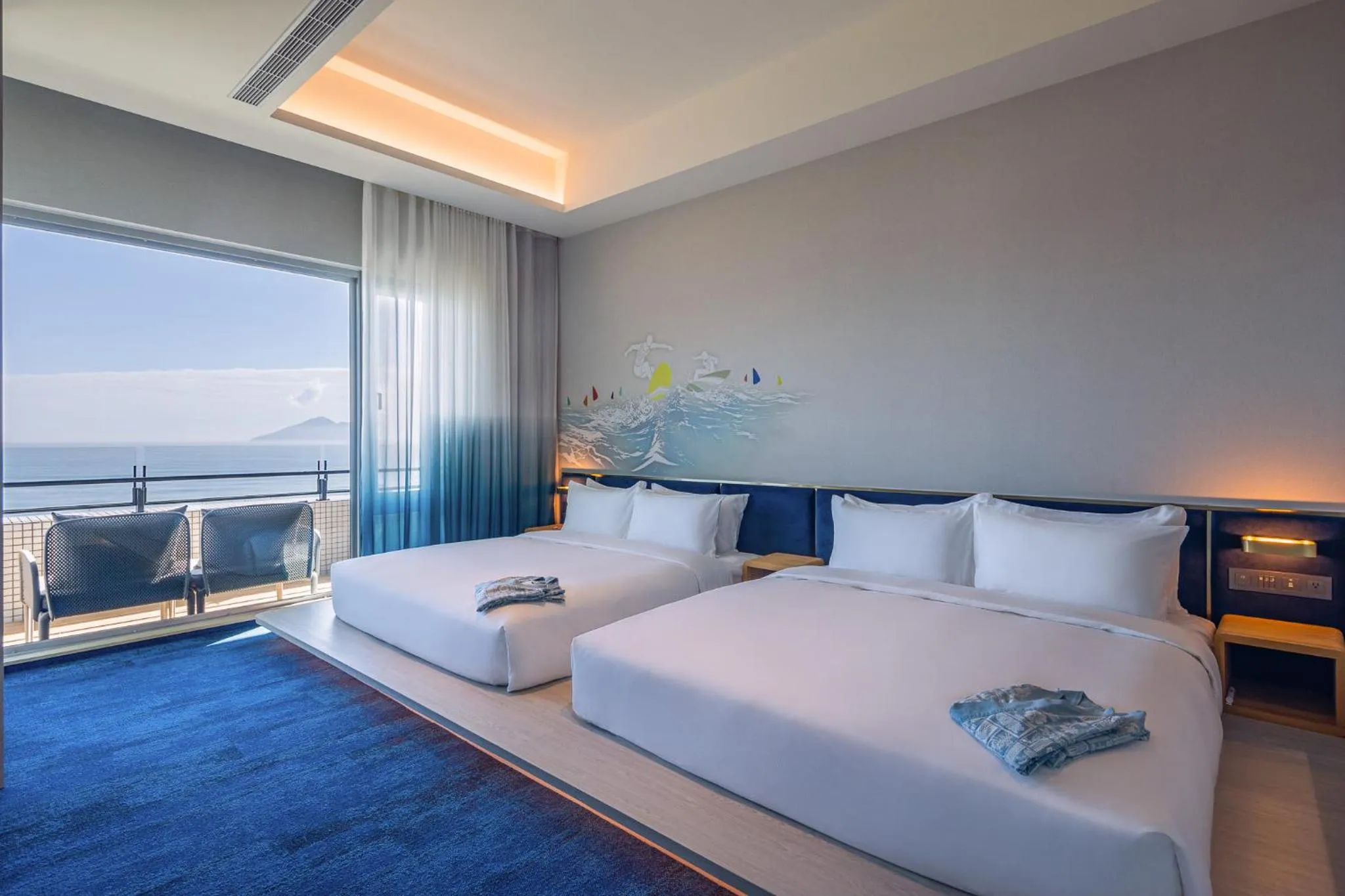 Photo of the whole room, Bed in The Archipelago