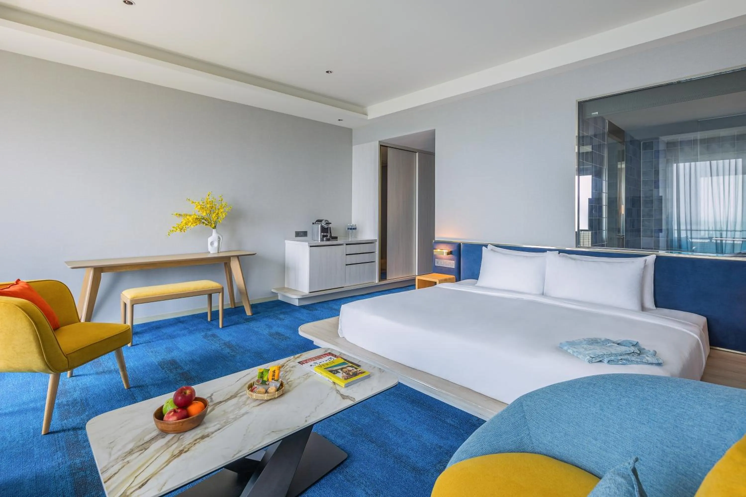 Photo of the whole room, Bed in The Archipelago