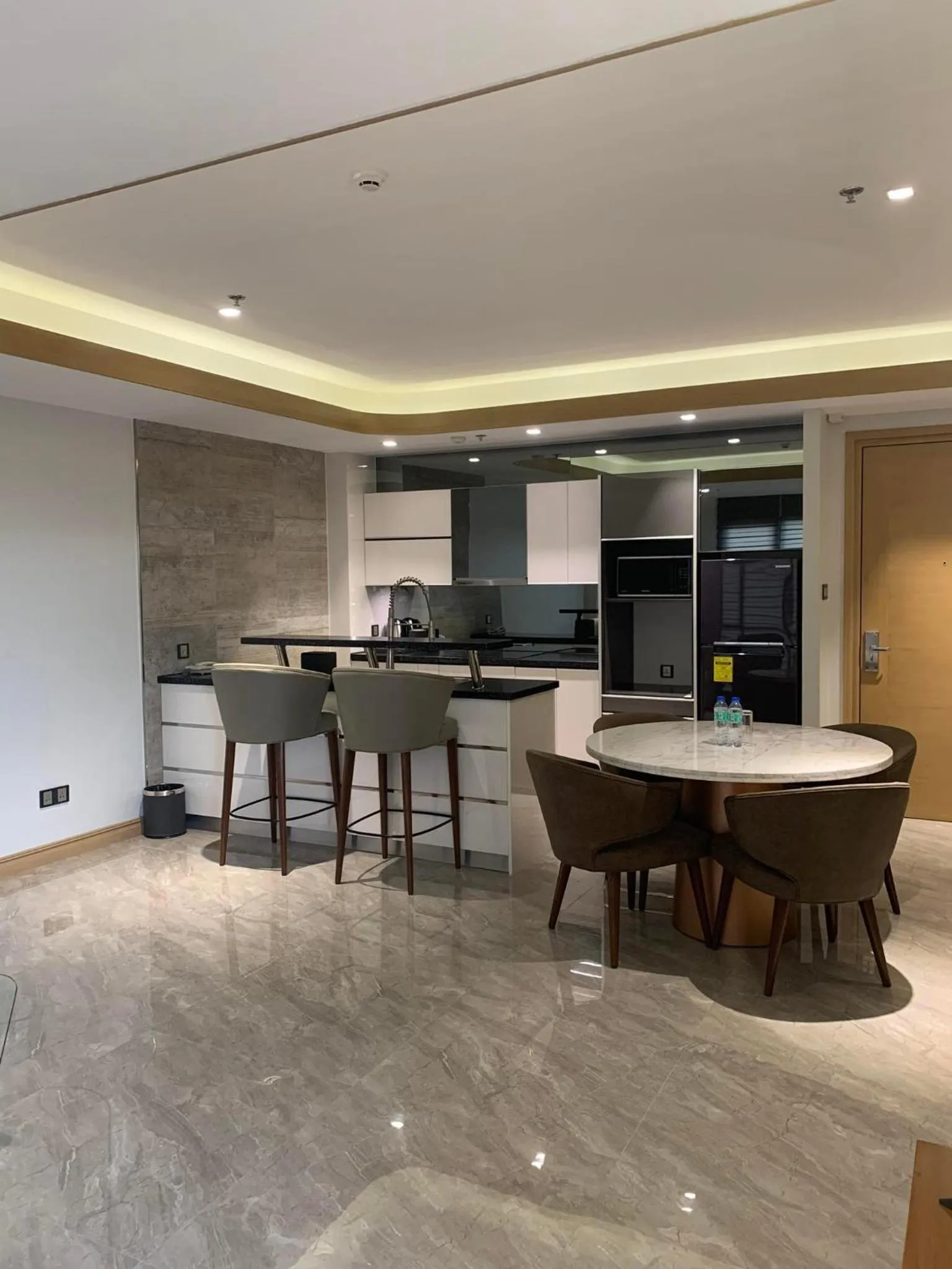 One Euphoria Luxe Hotel