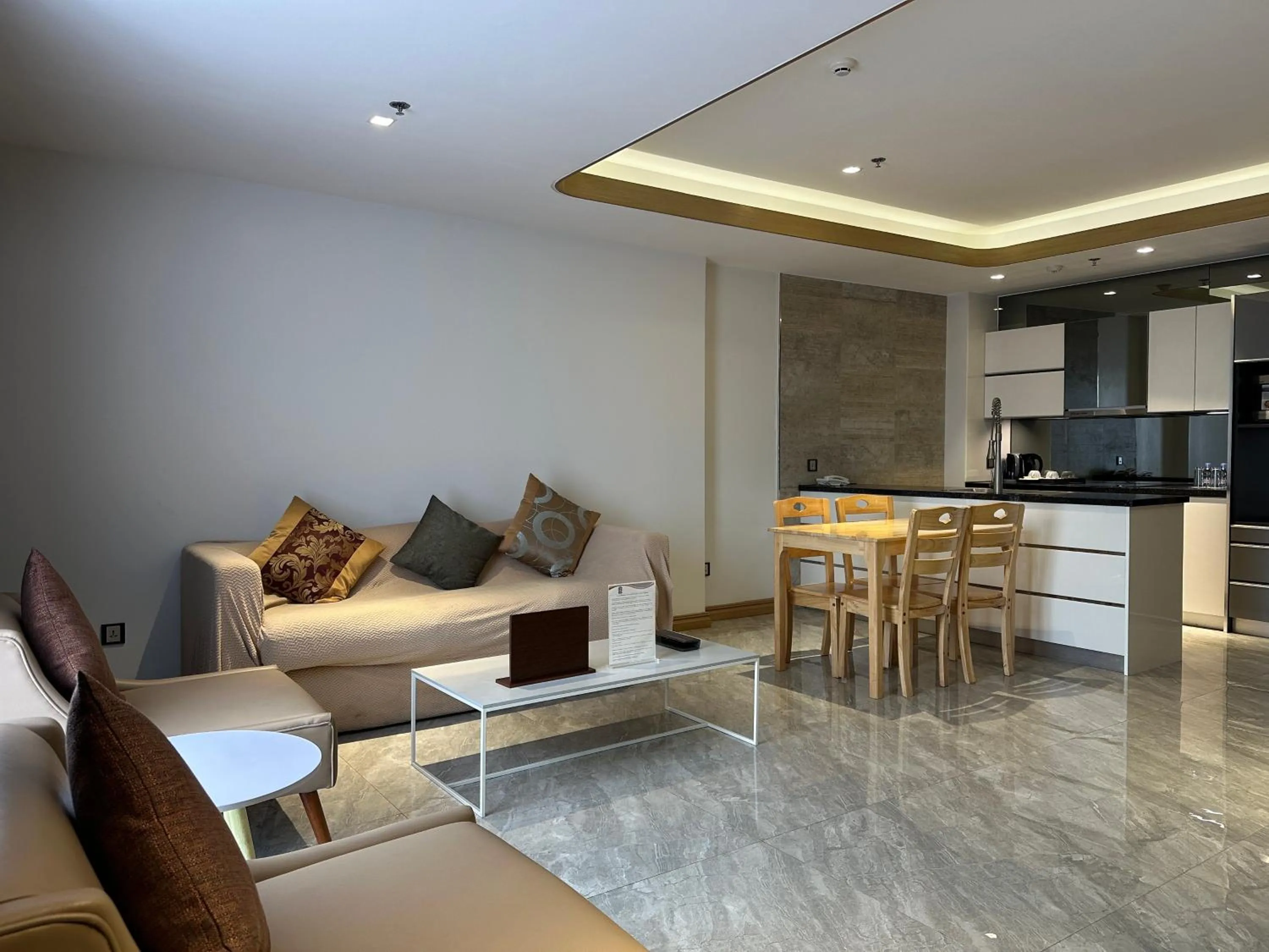 One Euphoria Luxe Hotel