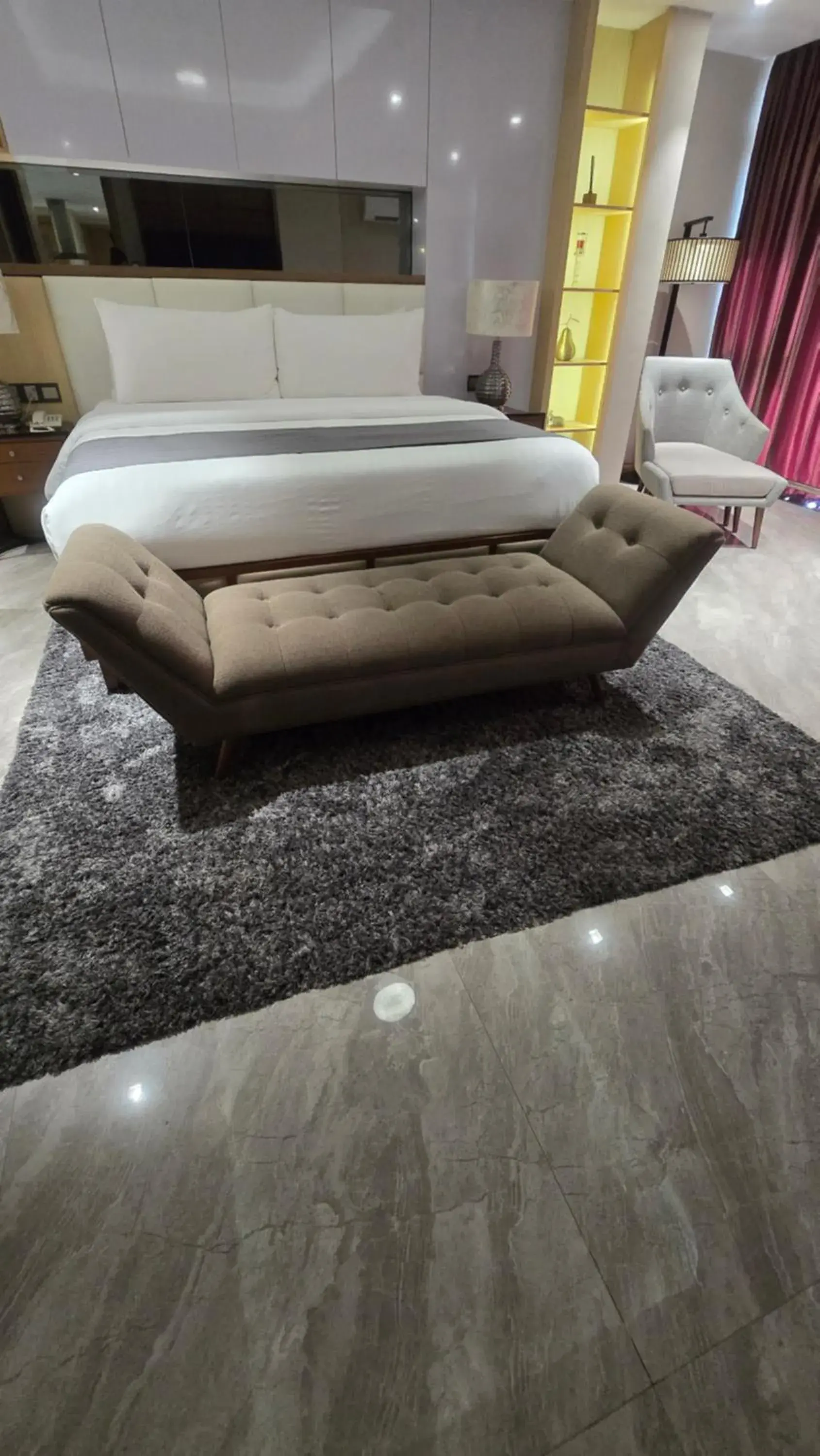 Bed in One Euphoria Luxe Hotel Bed in One Euphoria Luxe Hotel