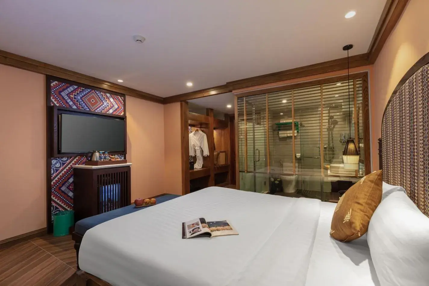 Double Room with Balcony in HOTEL DE SAPA Double Room with Balcony in HOTEL DE SAPA