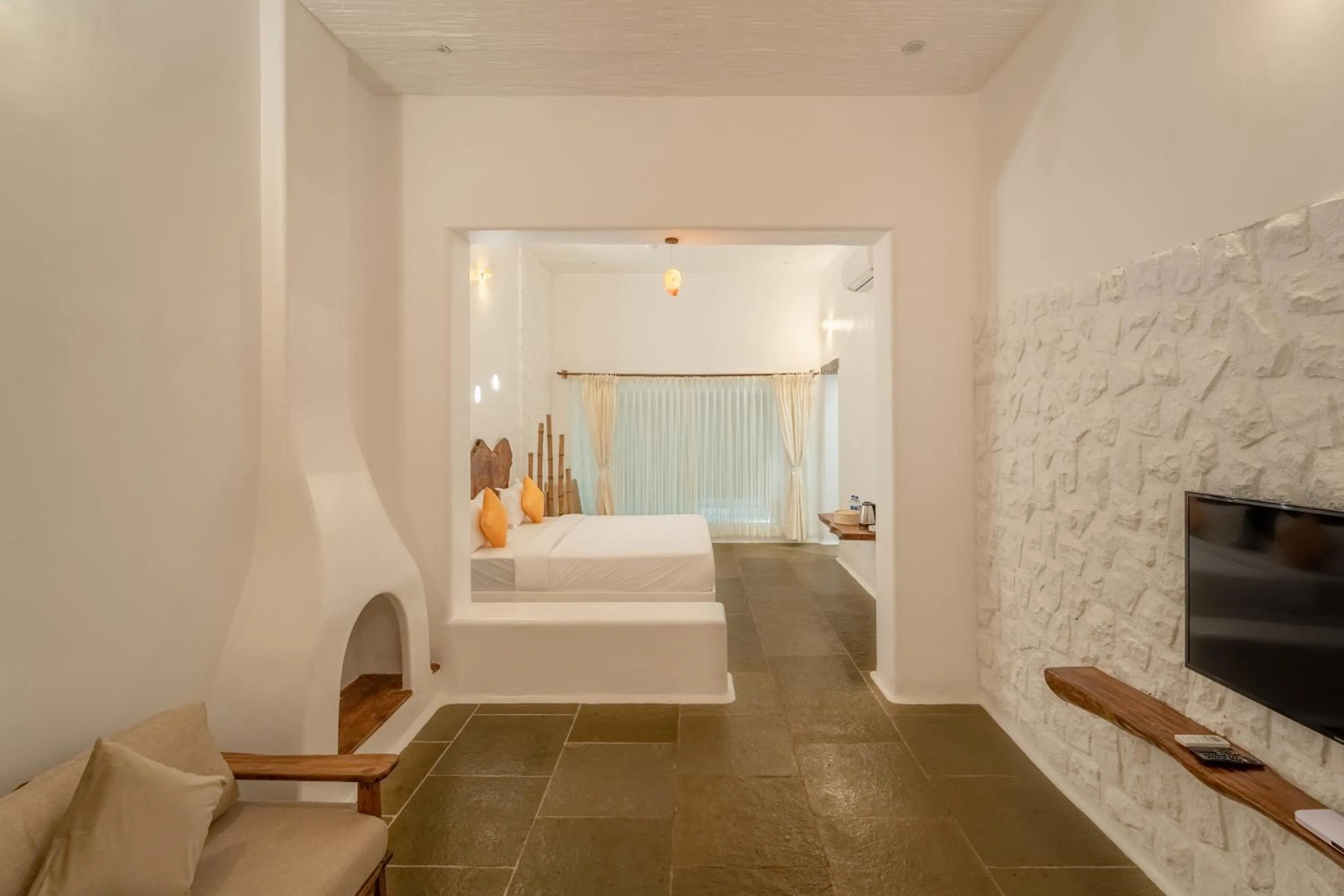 TV and multimedia, Bed in Conch Resort Luxury Private Pool Suites