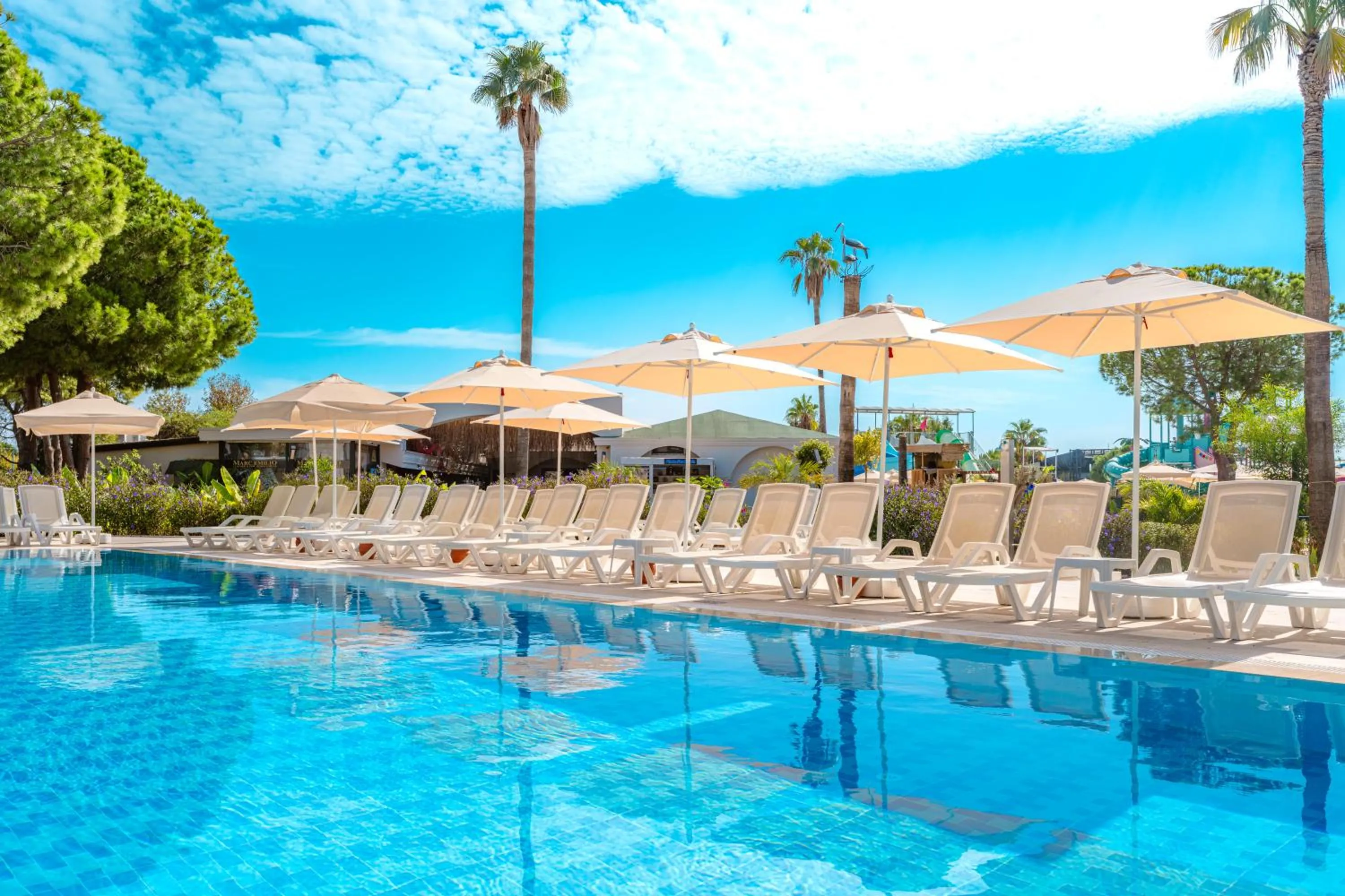 La Benata Beach Hotel