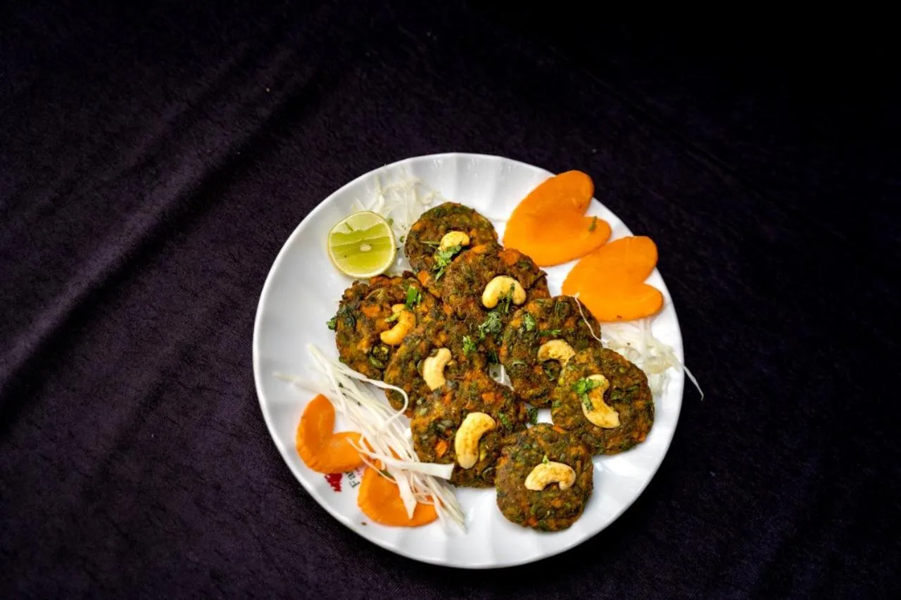 Restaurant/places to eat in Farm Stay Resort - Shamirpet, Hyderabad