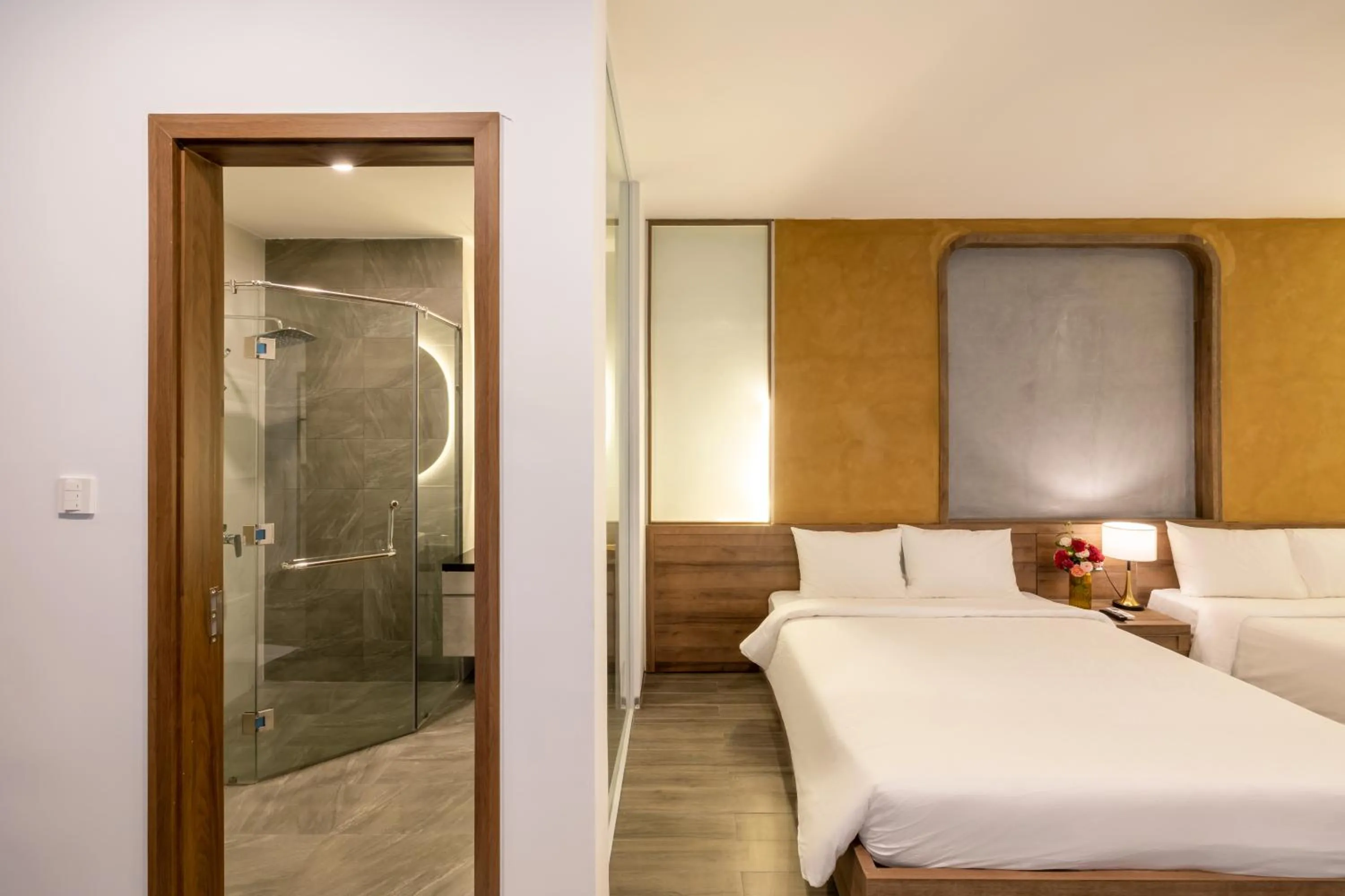 Shower, Bed in Moon Sun Boutique Villa Hotel