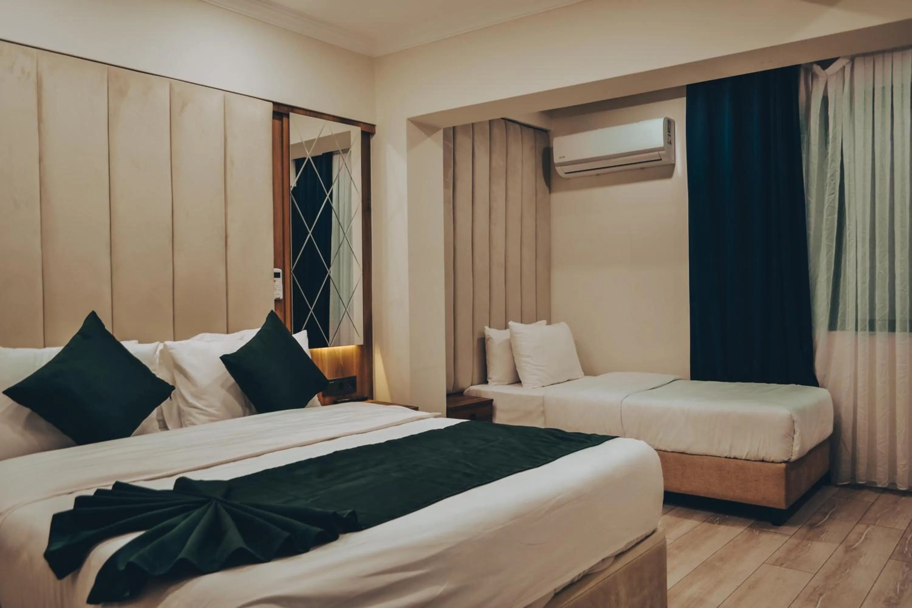 Bedroom, Bed in Galata Master Hotel