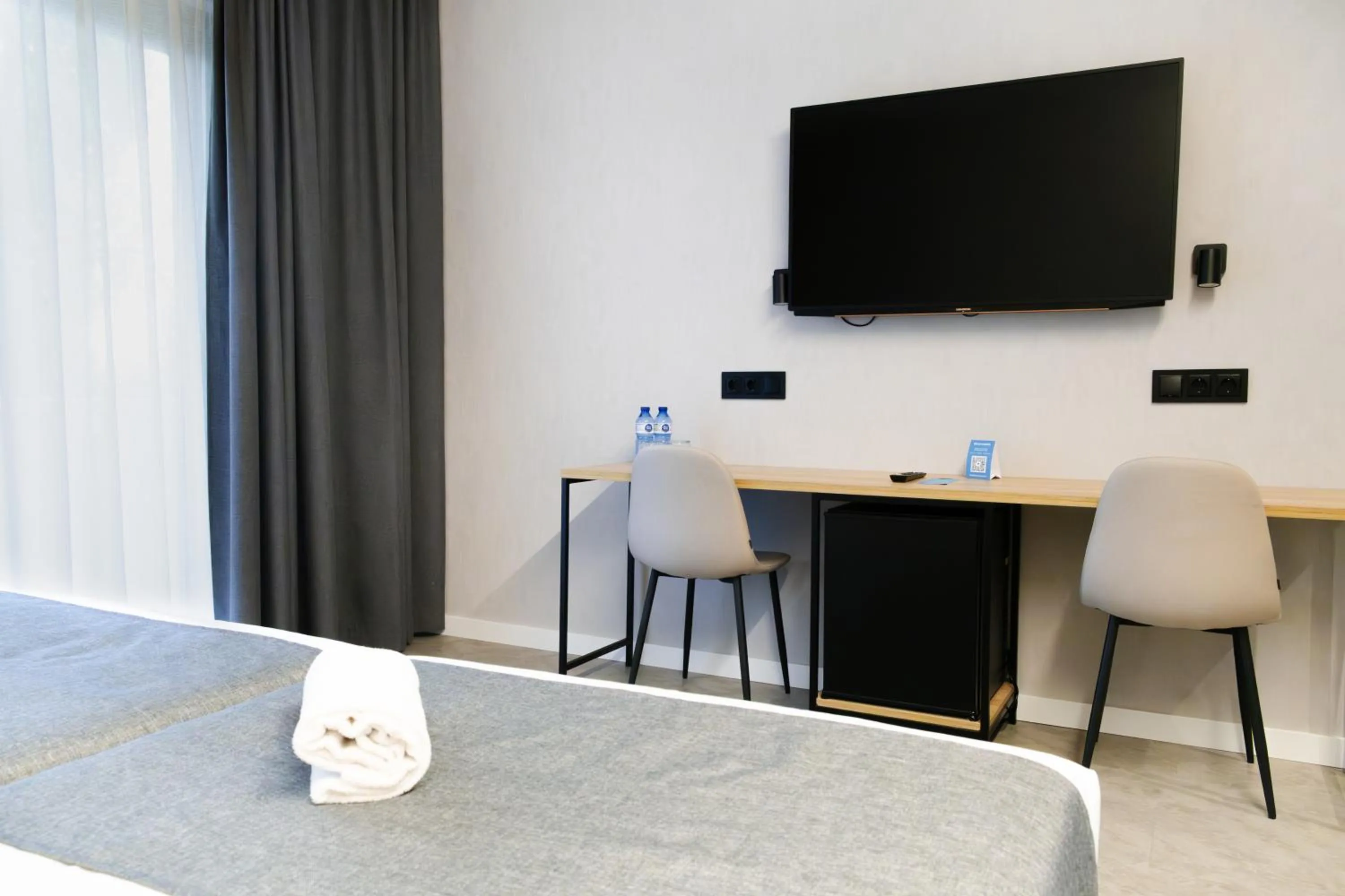 TV and multimedia, Bed in Checkin Montserrat