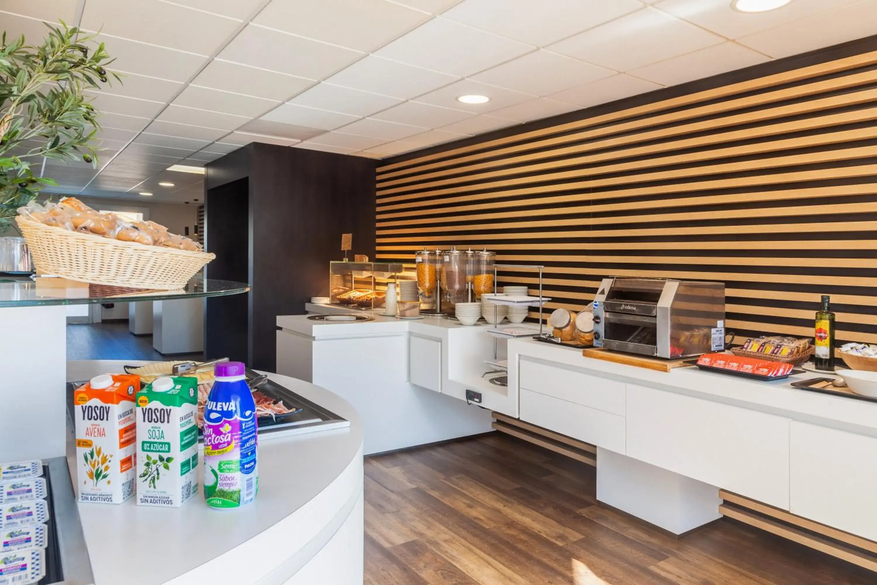 Buffet breakfast in Checkin Montserrat Buffet breakfast in Checkin Montserrat