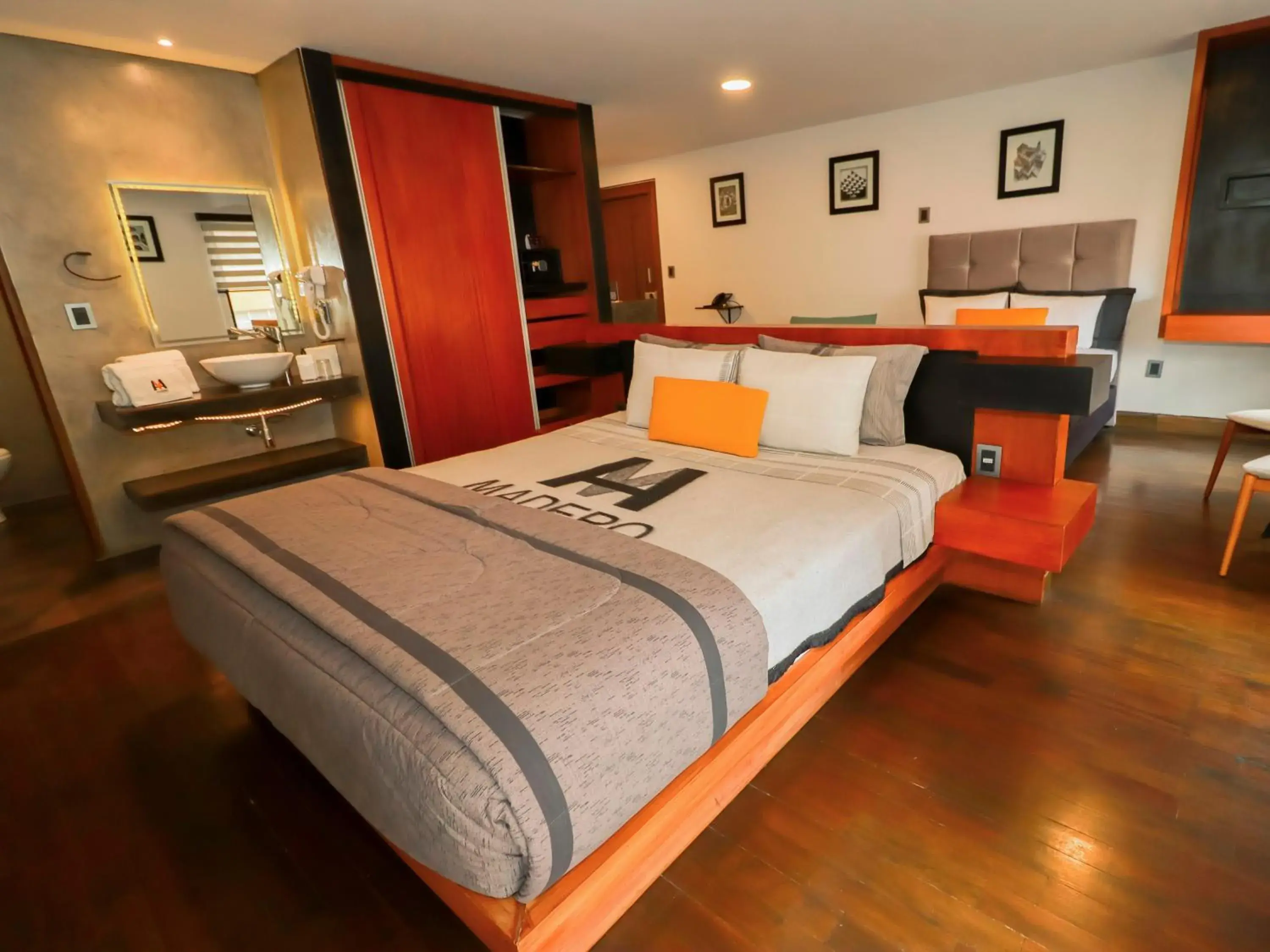 Photo of the whole room, Bed in Madero Hotel & Suites Photo of the whole room, Bed in Madero Hotel & Suites