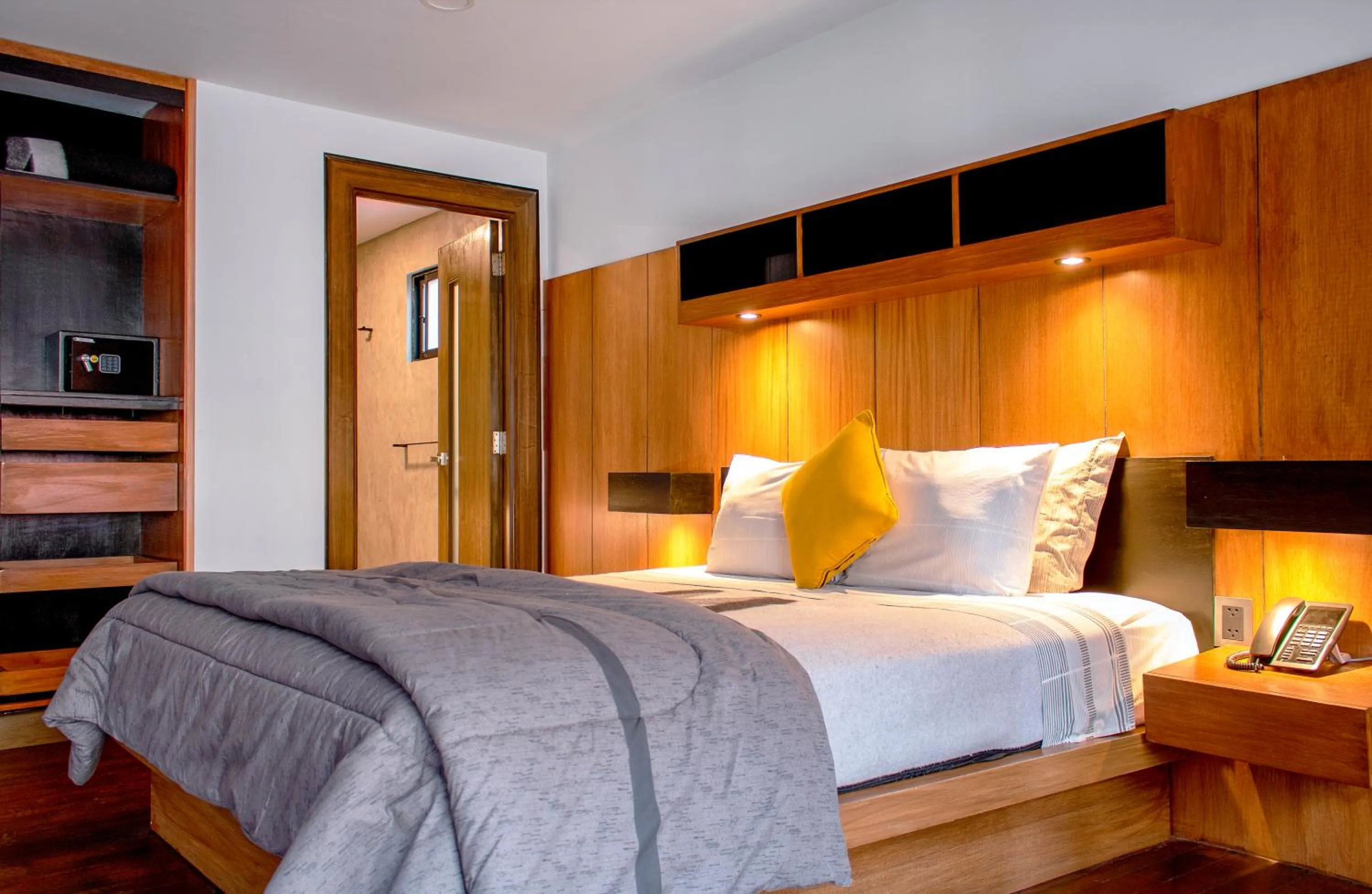 Bedroom, Bed in Madero Hotel & Suites
