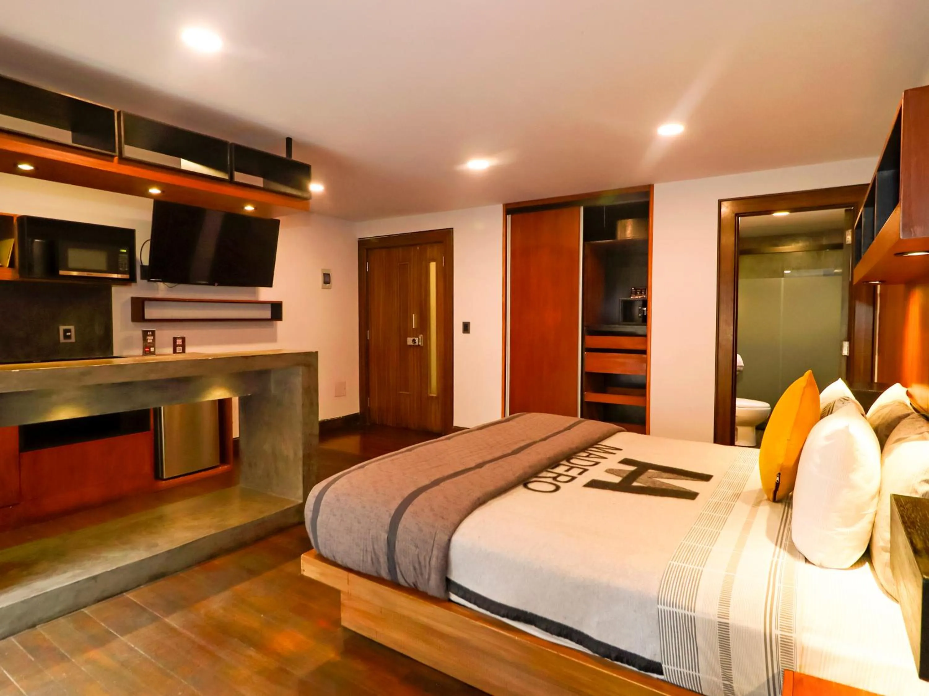 Bedroom, Bed in Madero Hotel & Suites
