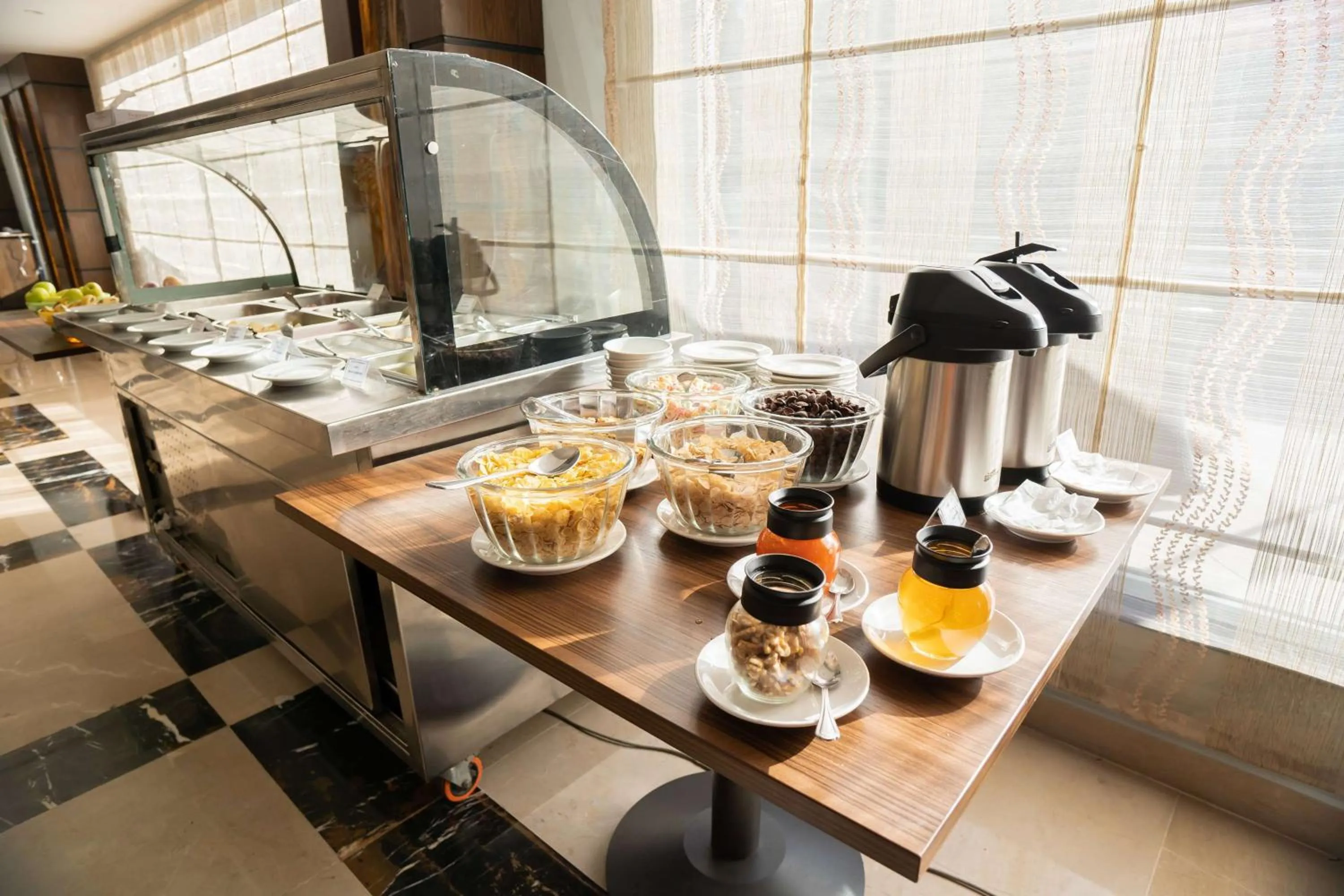 Restaurant/places to eat in Ramada by Wyndham Murree Lower Topa Resort