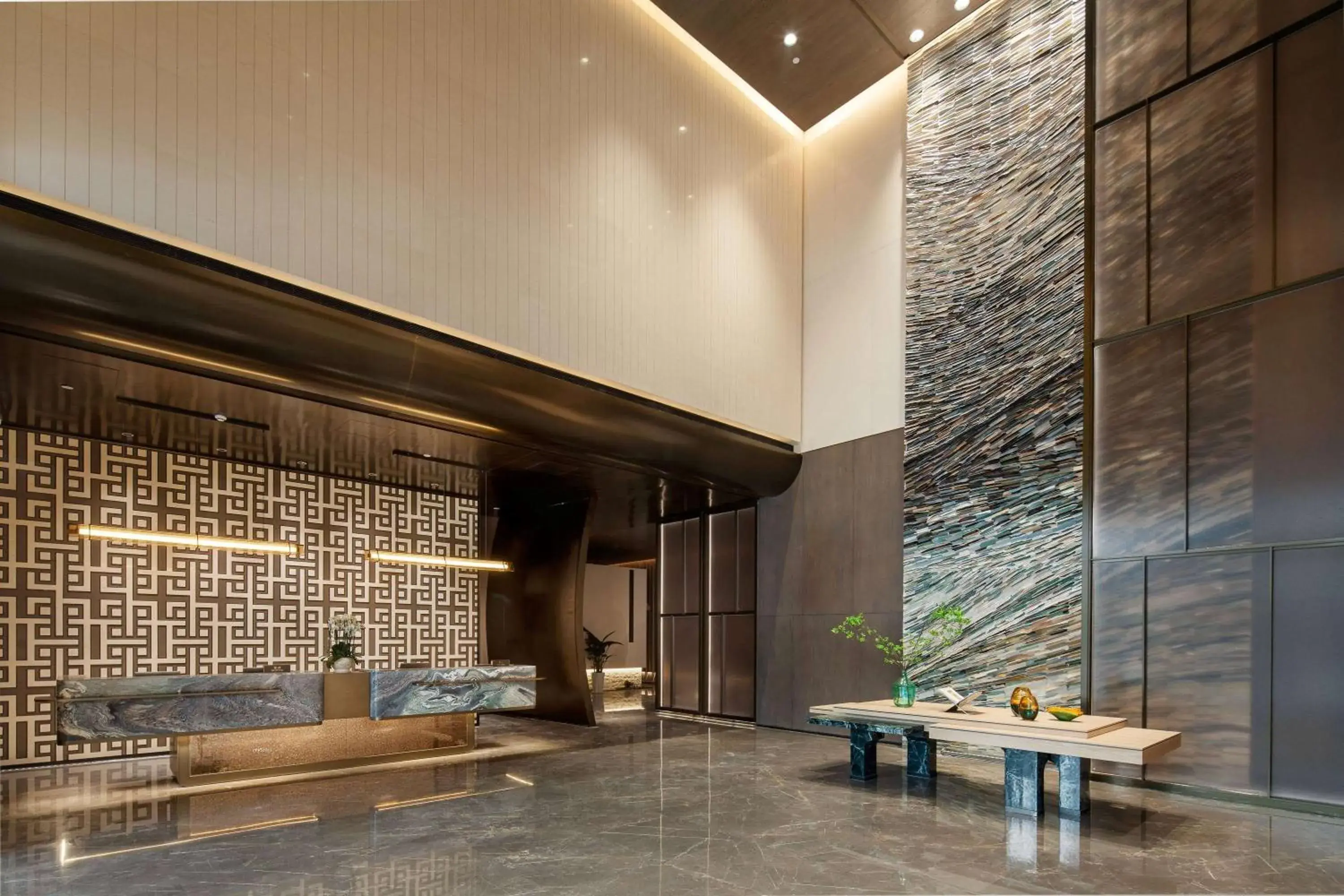 Lobby or reception in Ramada By Wyndham Xiangyang Xiangcheng Lobby or reception in Ramada By Wyndham Xiangyang Xiangcheng
