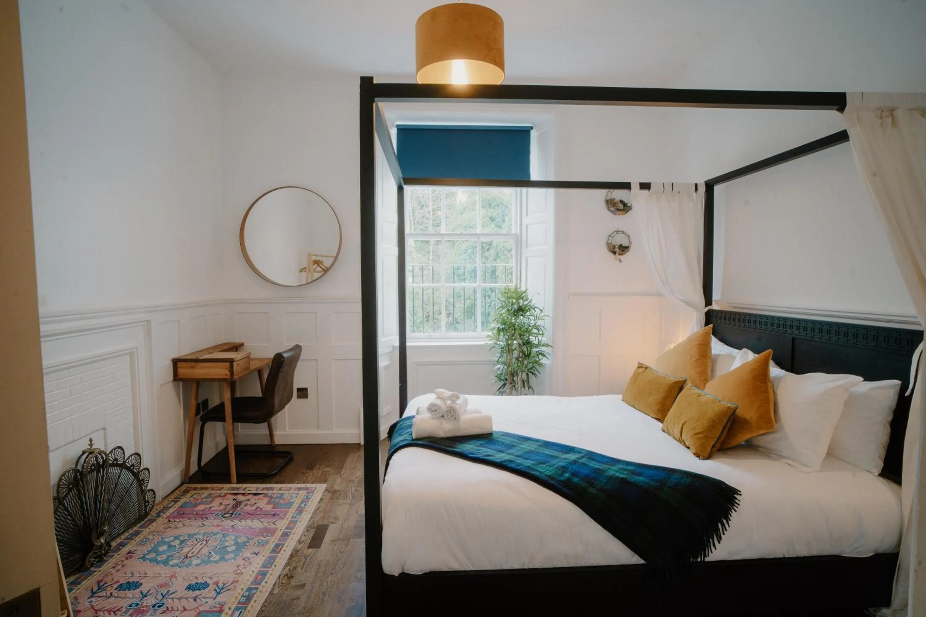 Bed in Slateford House 1770 Luxury Aparthotel by The House of Danu