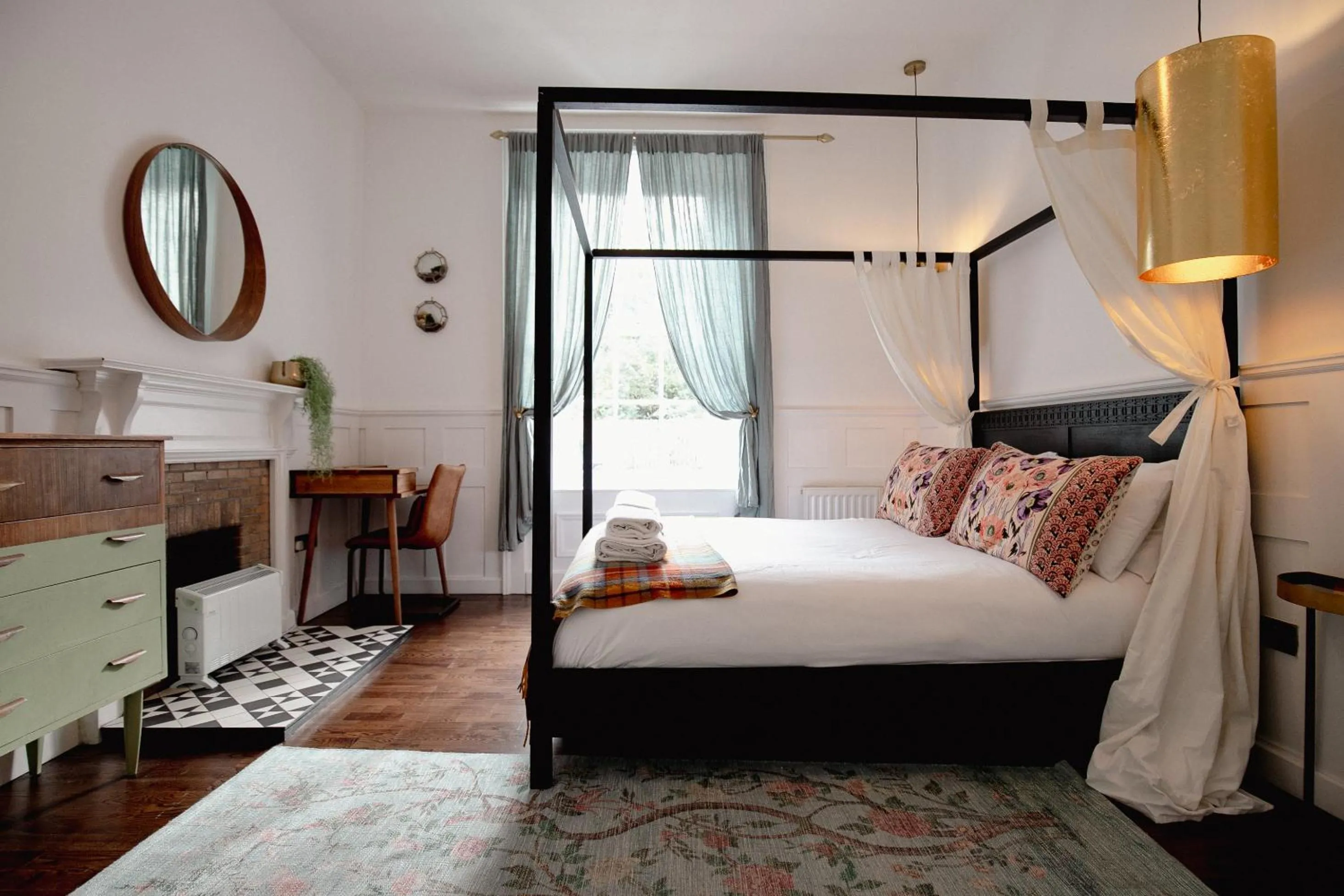 Bedroom, Bed in Slateford House 1770 Luxury Aparthotel by The House of Danu