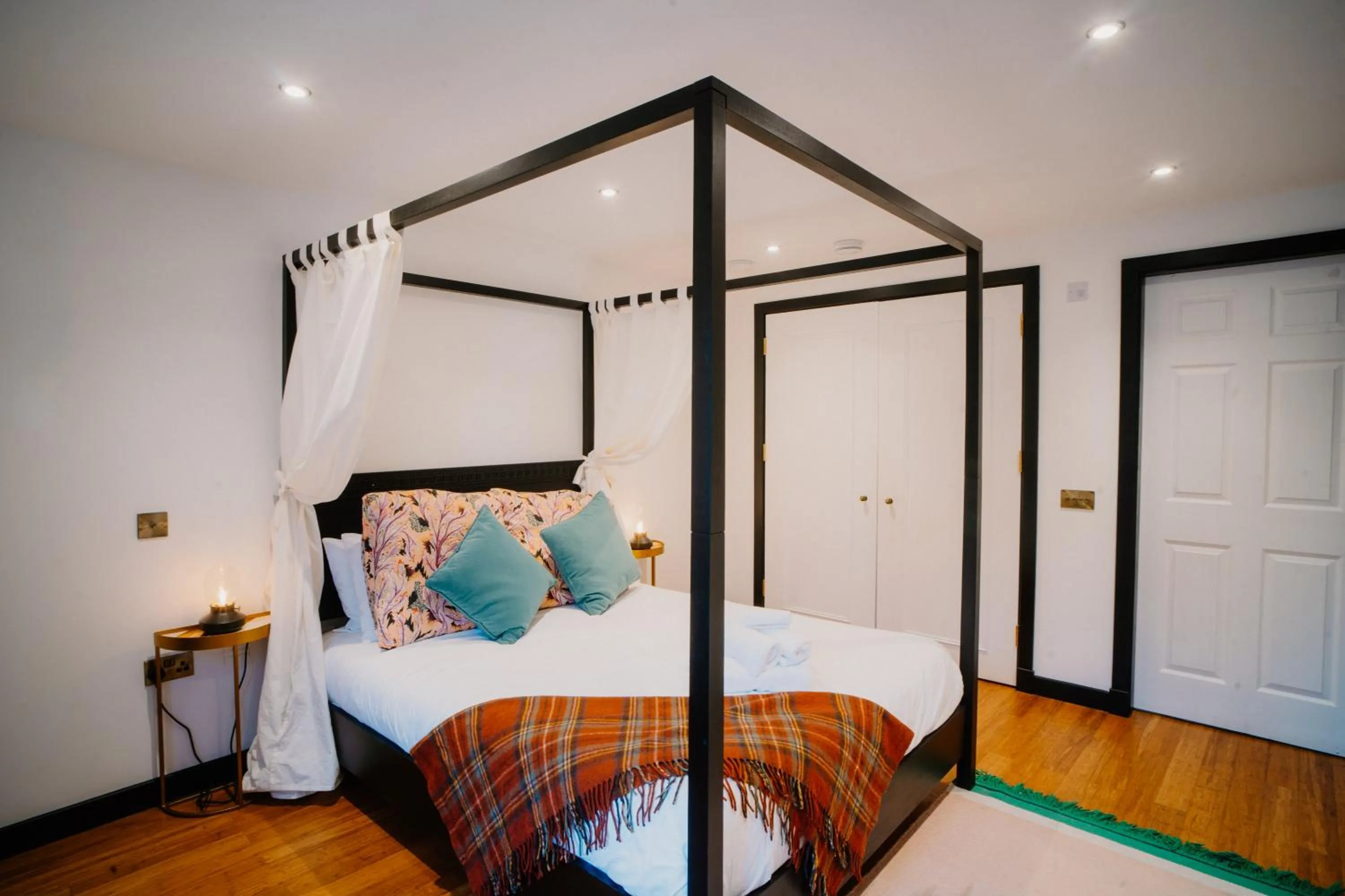 Bed in Slateford House 1770 Luxury Aparthotel by The House of Danu