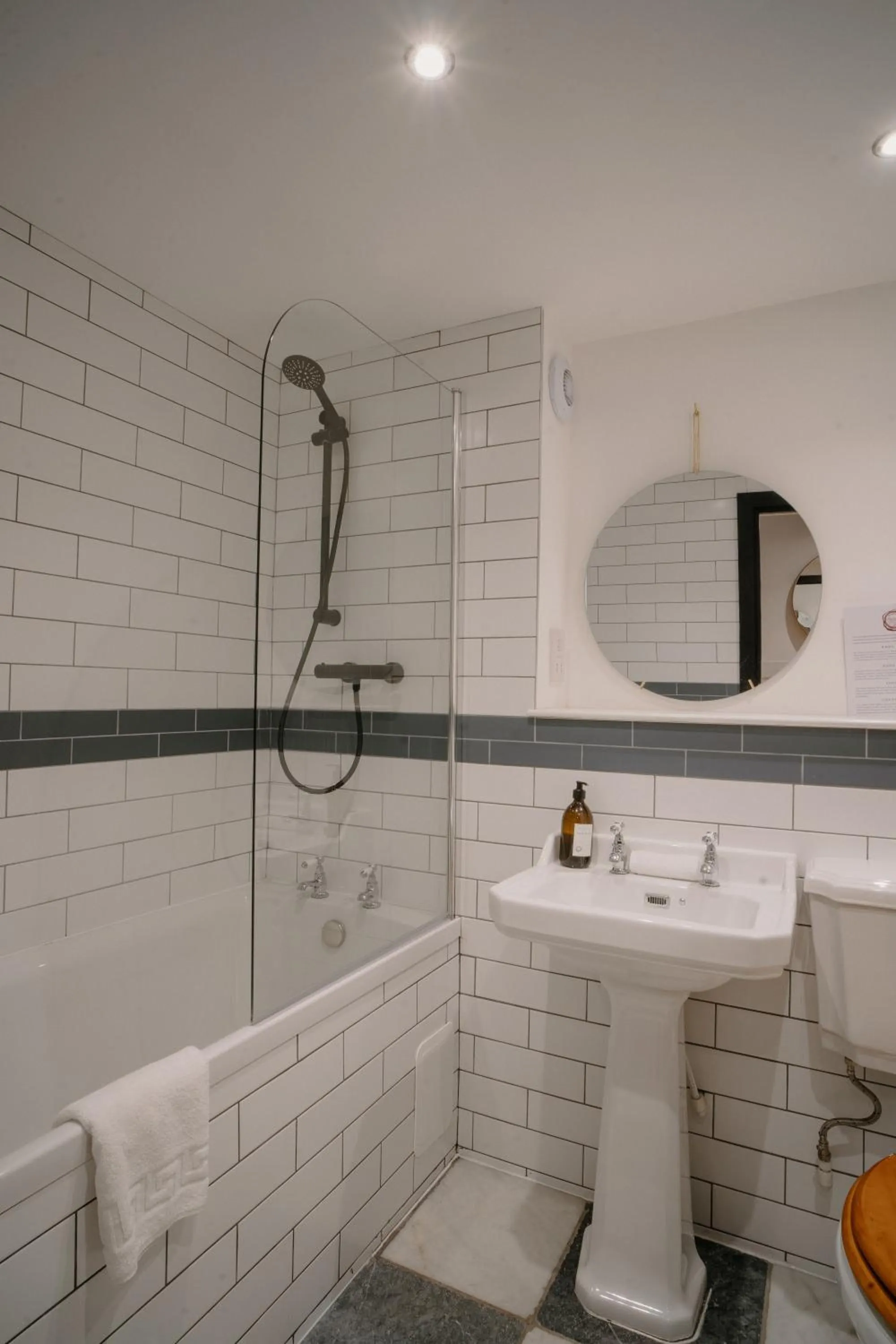 Shower in Slateford House 1770 Luxury Aparthotel by The House of Danu