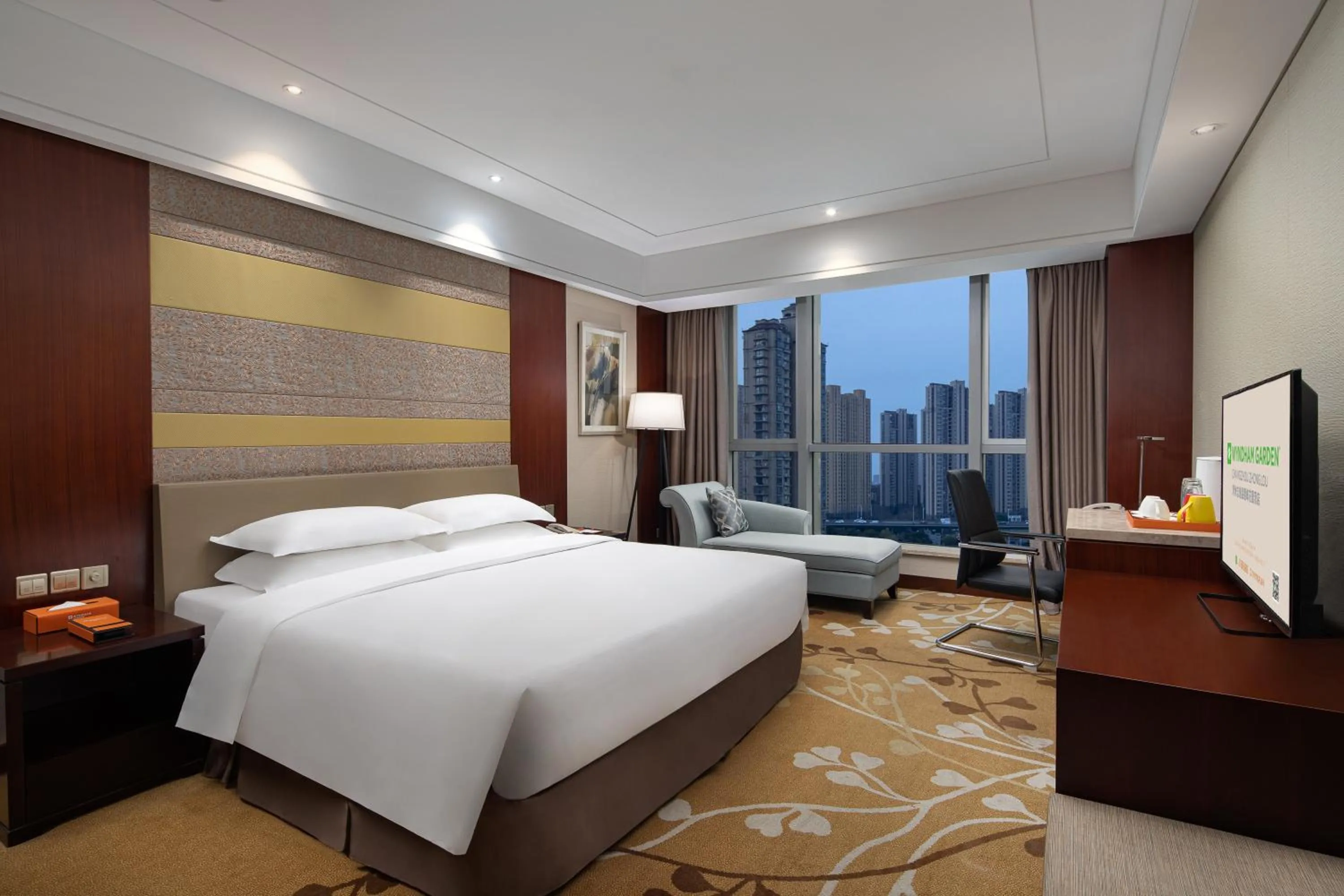 Bed in Wyndham Garden Changzhou Zhonglou