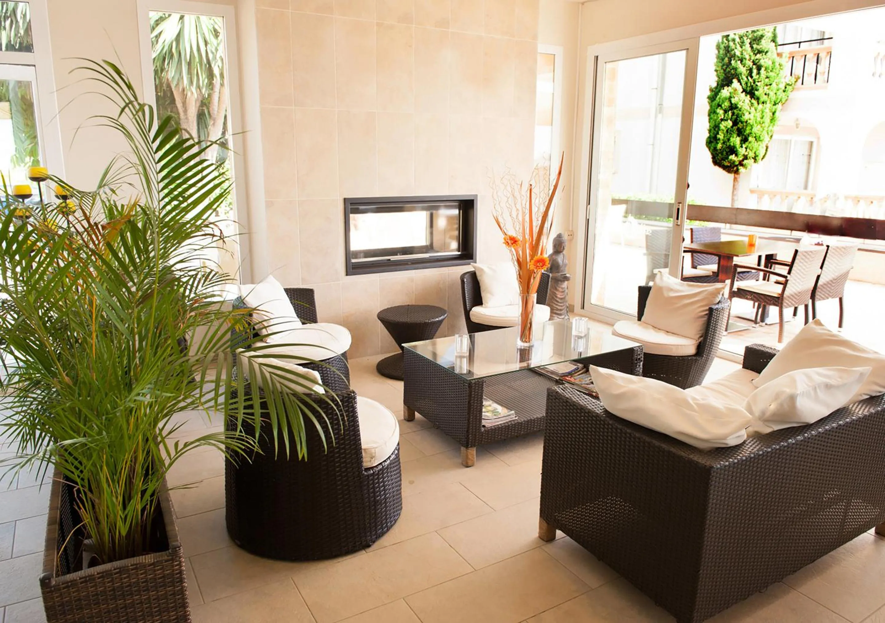 Restaurant/places to eat in Apartamentos Sol Romántica by DOT Suites