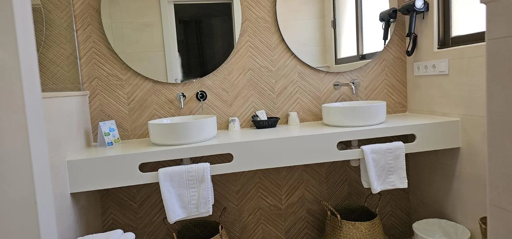 Toilet in LOS NAREJOS Hotel