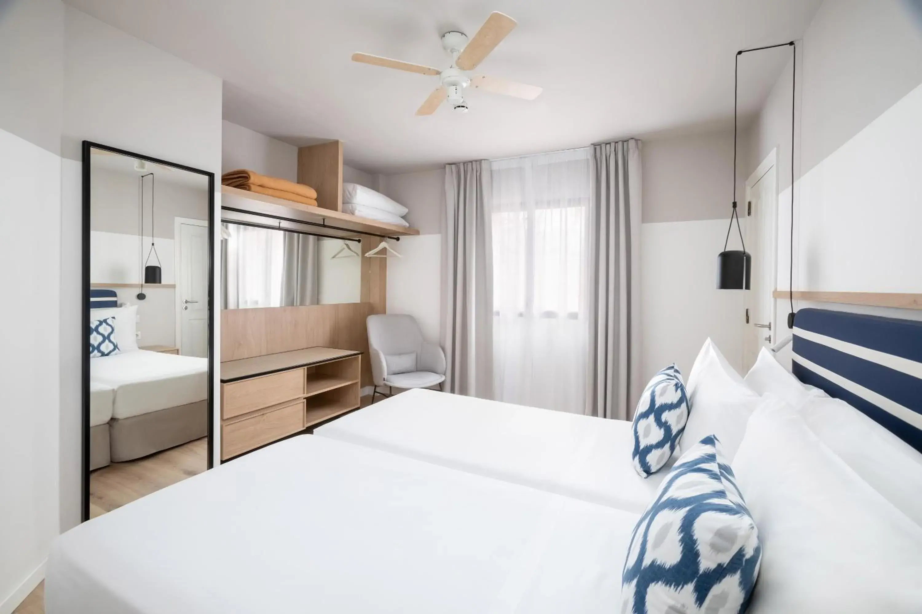 Property building, Bed in Sol Sun Beach Apartamentos Property building, Bed in Sol Sun Beach Apartamentos