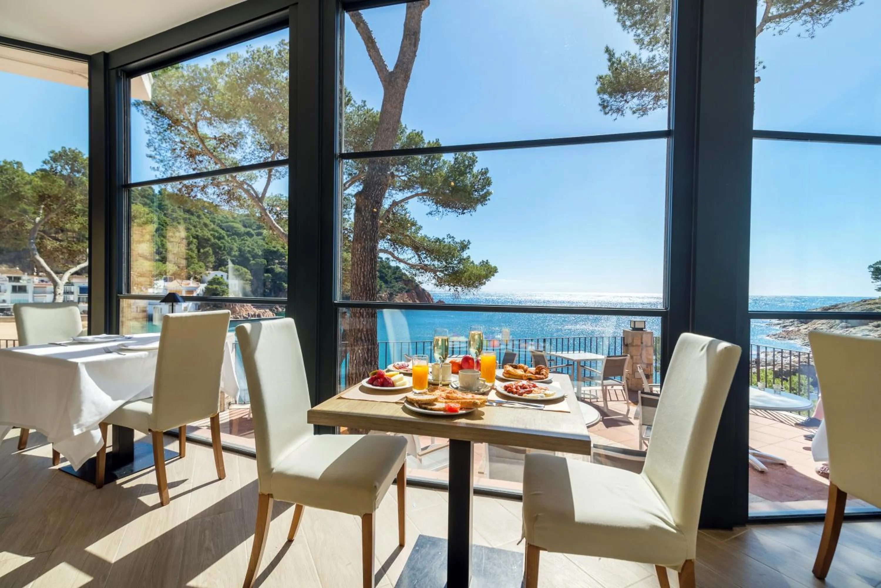 Restaurant/places to eat in Hotel Hostalillo by Escampa Hotels