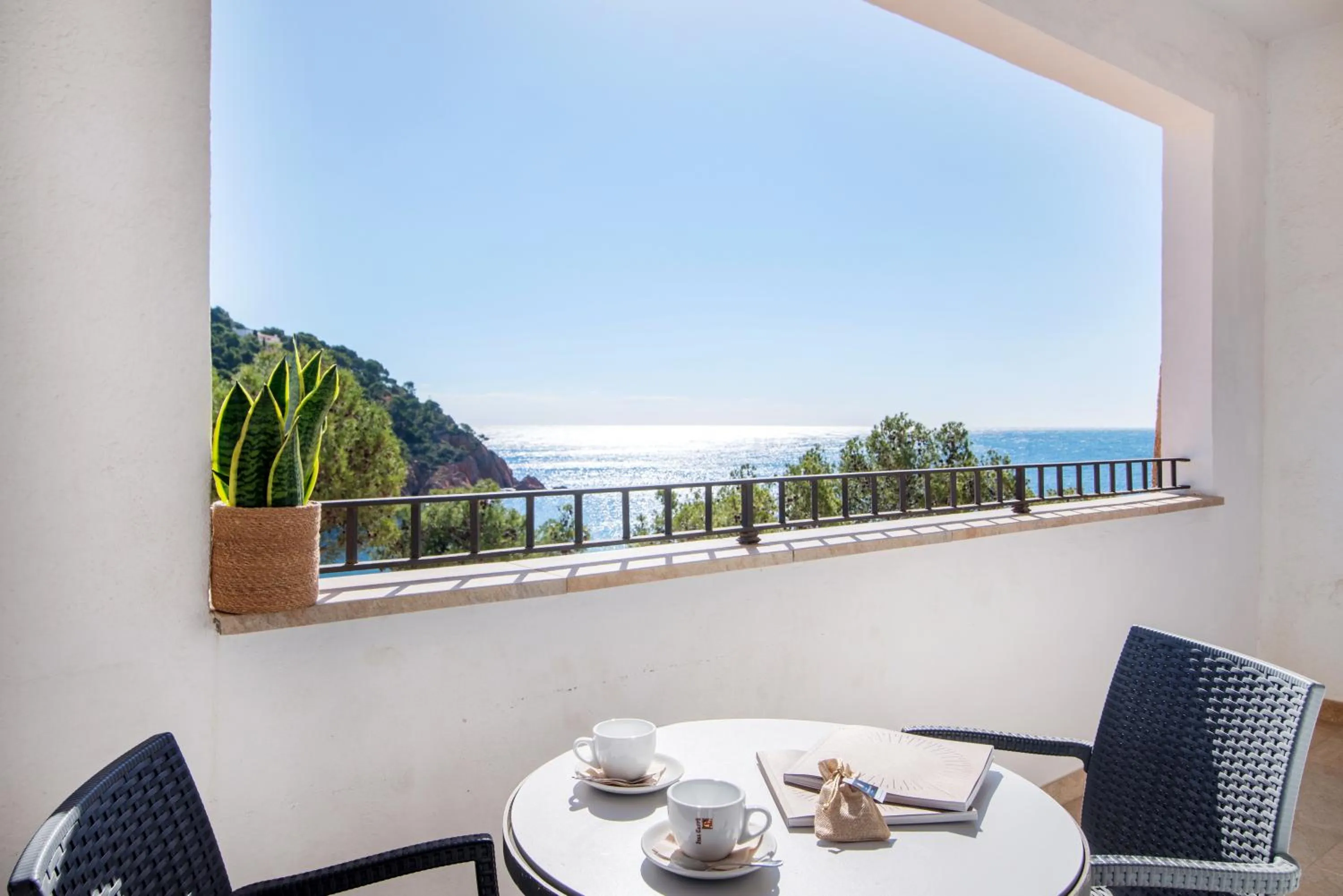 Balcony/Terrace in Hotel Hostalillo by Escampa Hotels