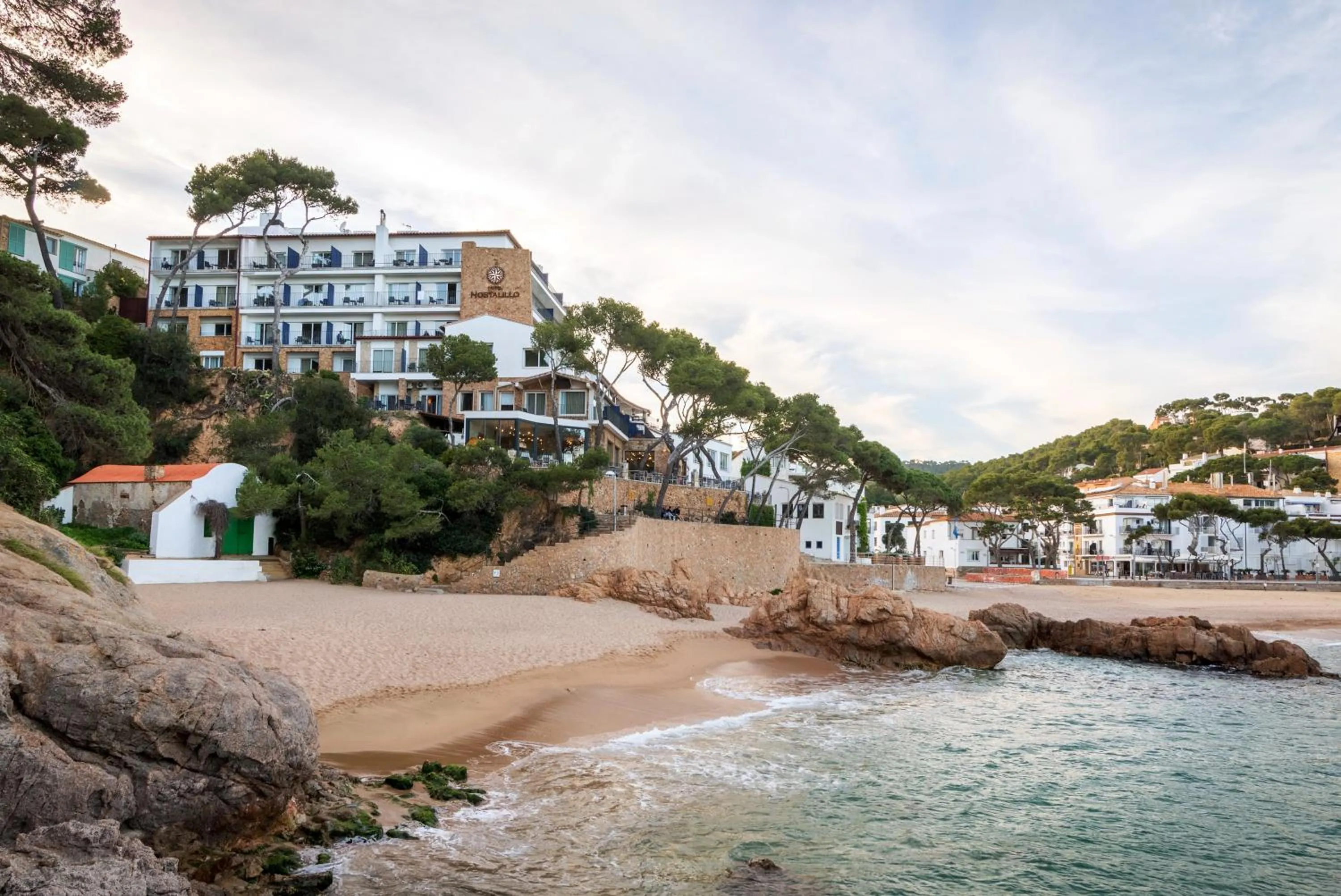 Property building in Hotel Hostalillo by Escampa Hotels