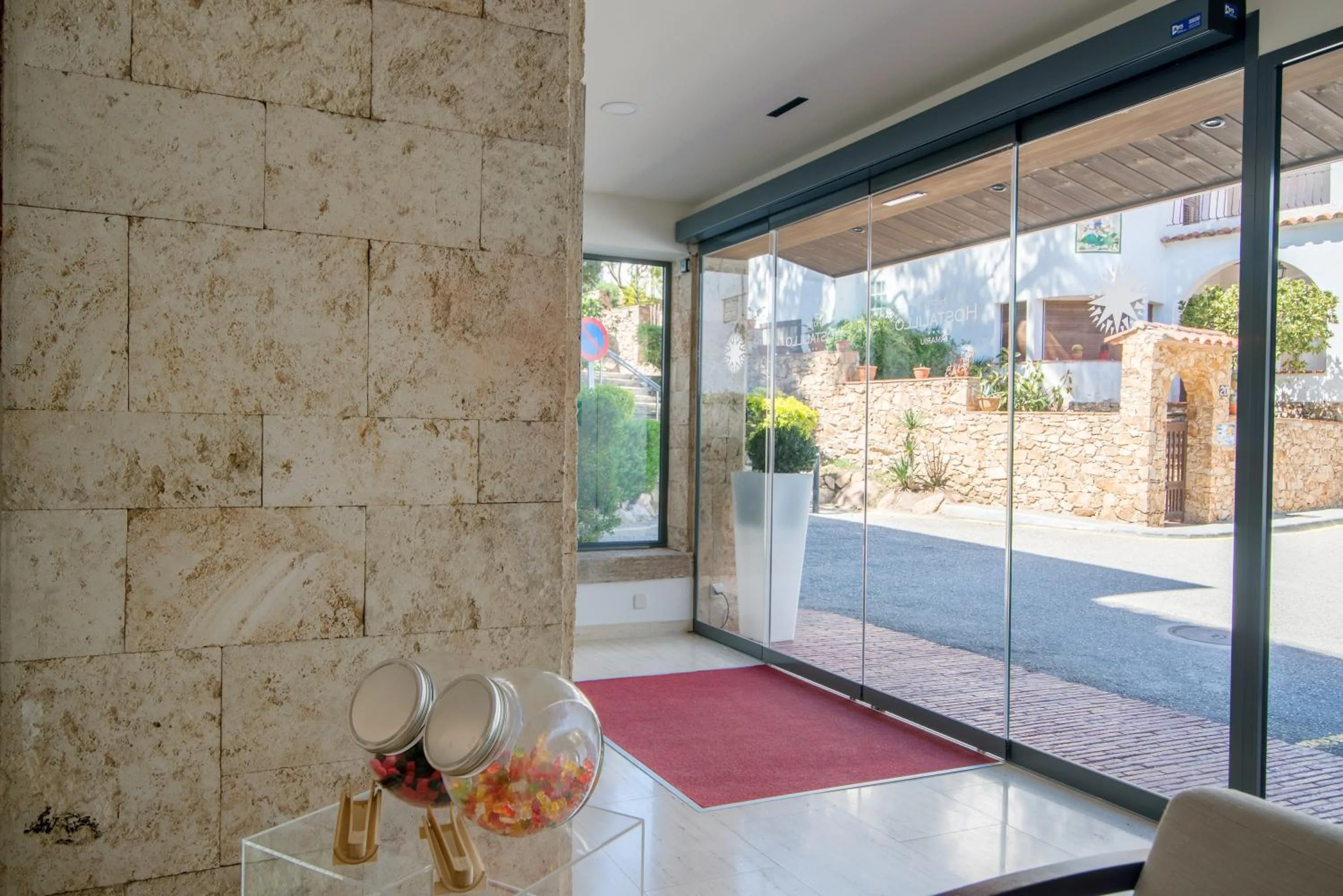 Lobby or reception in Hotel Hostalillo by Escampa Hotels