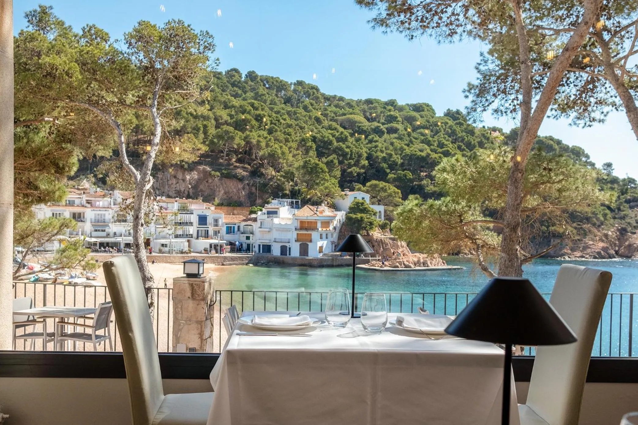 Restaurant/places to eat in Hotel Hostalillo by Escampa Hotels