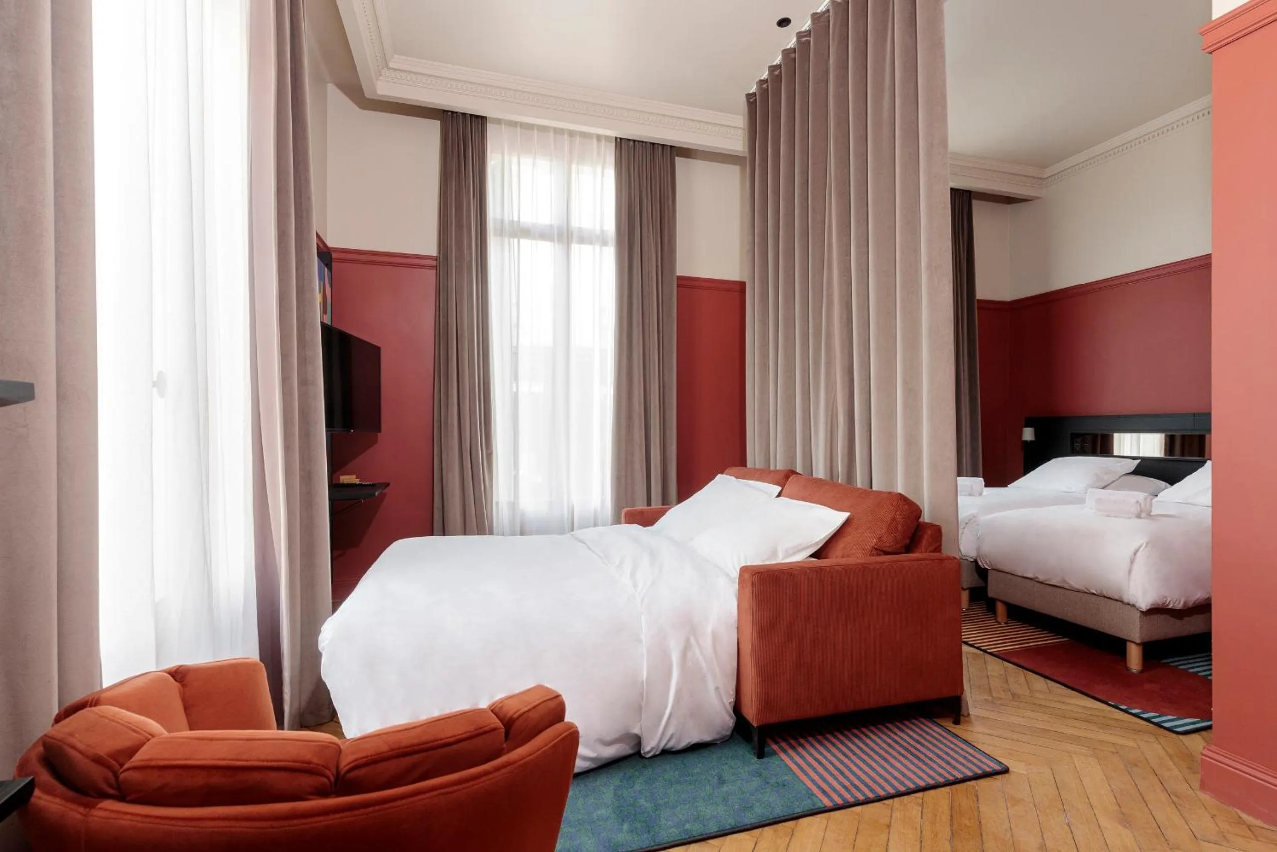 Photo of the whole room, Bed in Gogaille - Corneille - Accès autonome