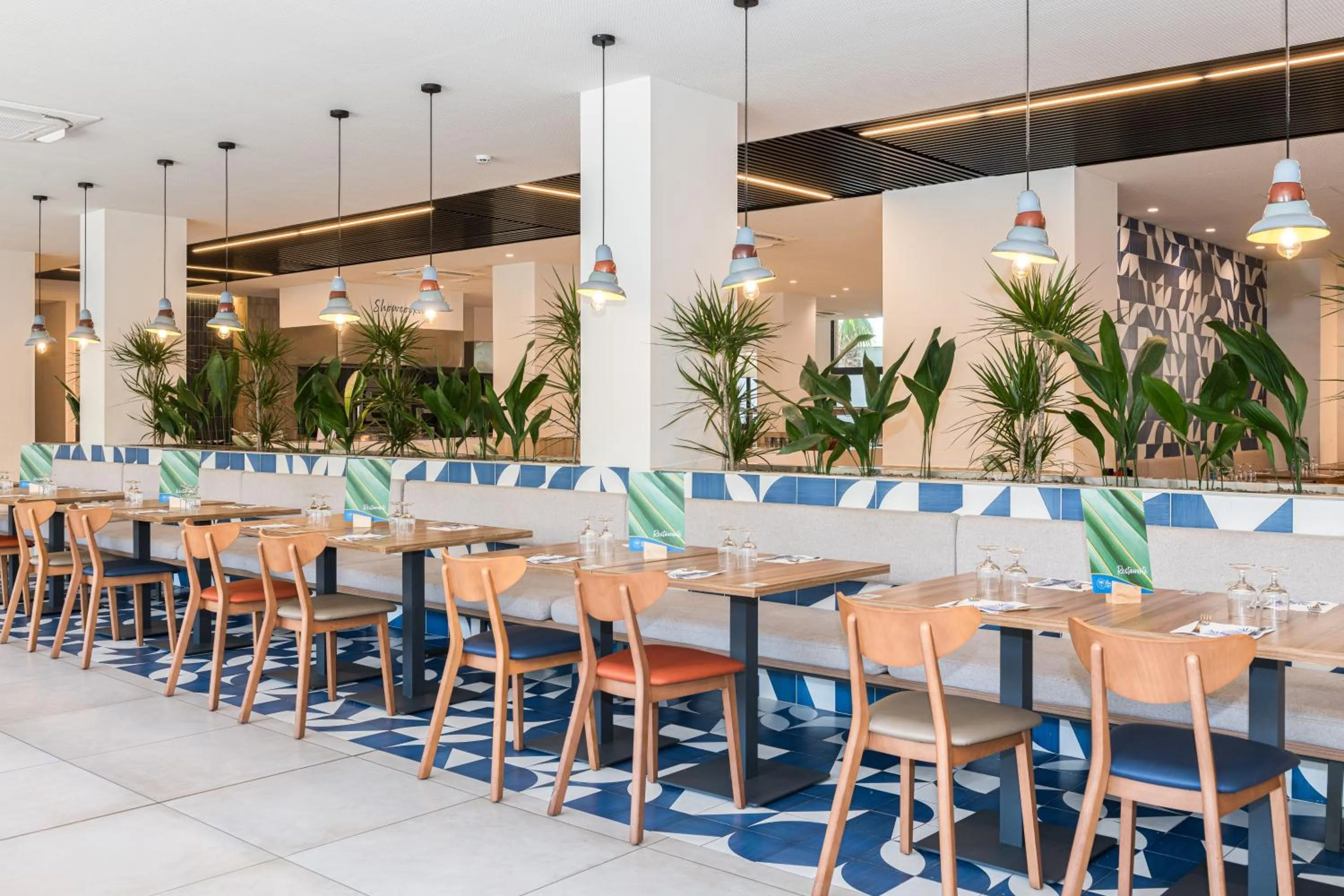 Restaurant/places to eat in Eurosalou & Spa