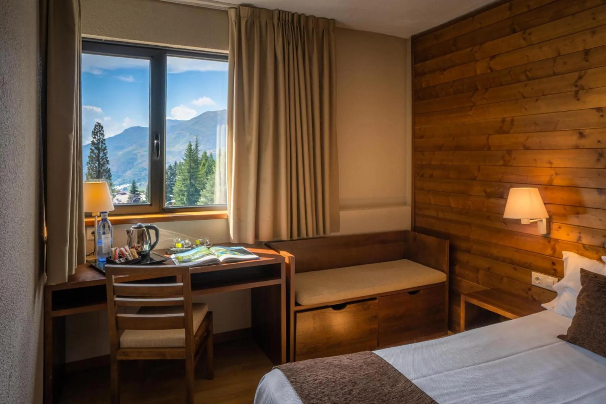 Mountain view, Bed in Tuc Blanc