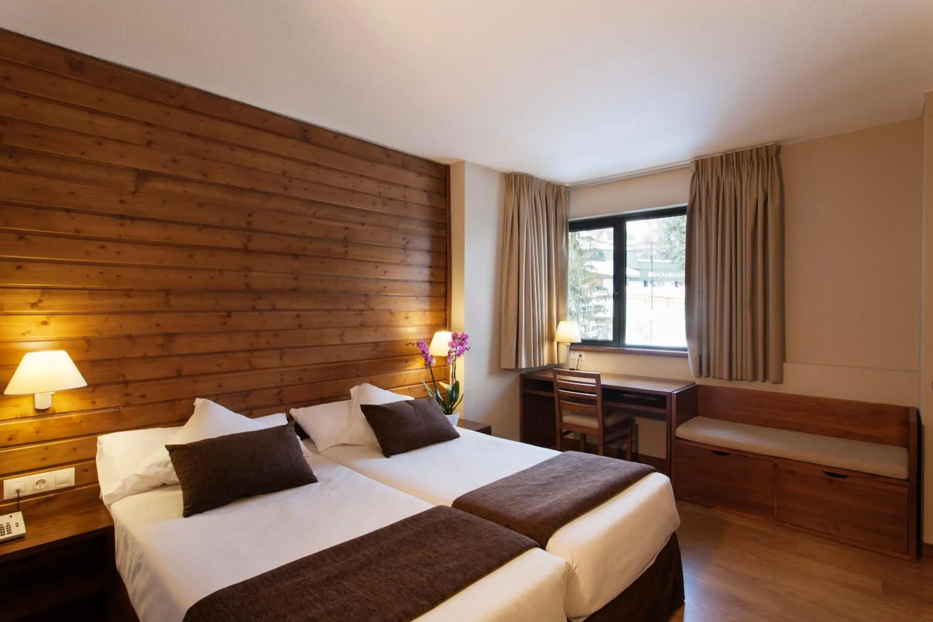 Photo of the whole room, Bed in Tuc Blanc Photo of the whole room, Bed in Tuc Blanc